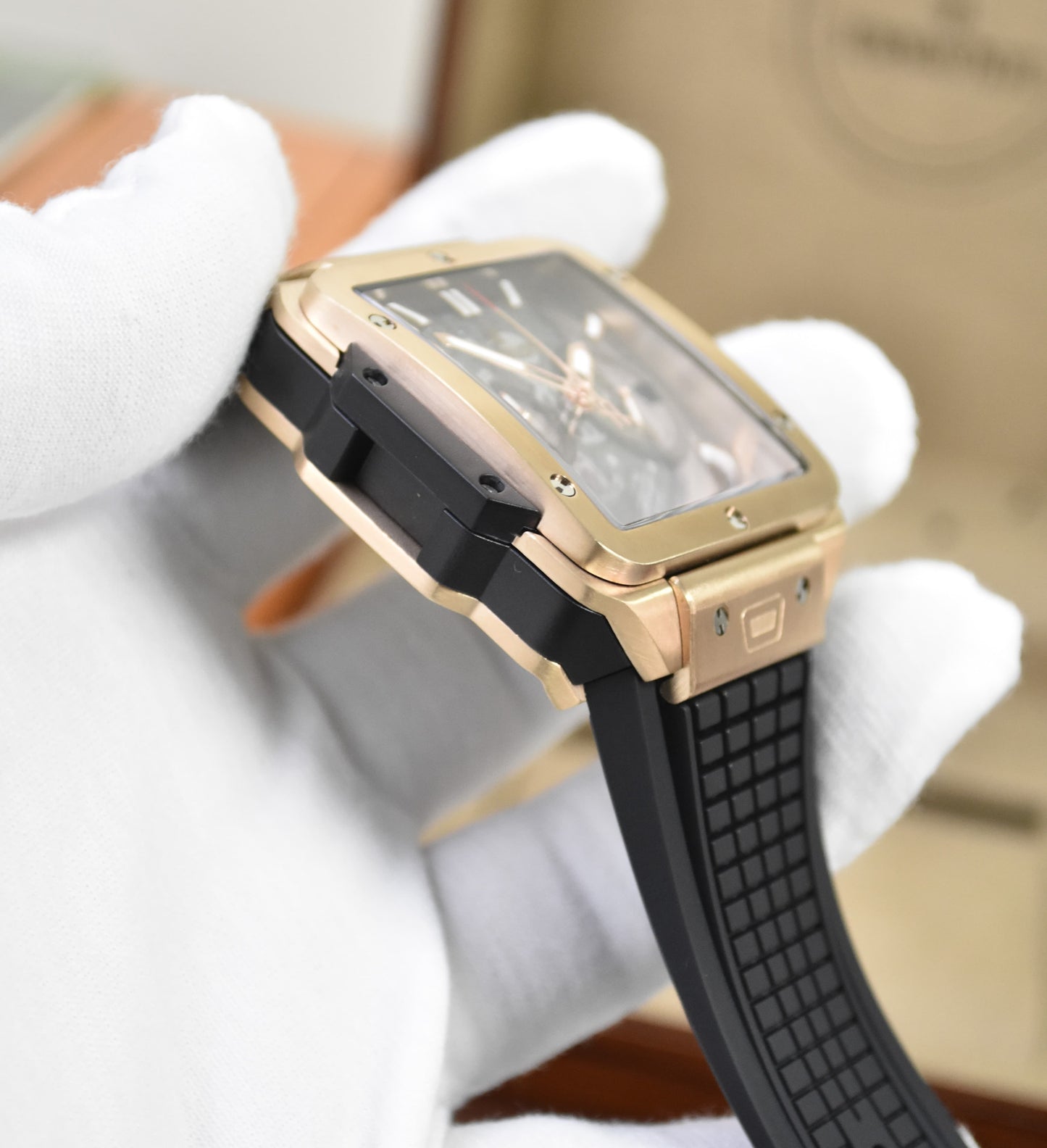 High Quality Luxury Branded Watch - Black Gold