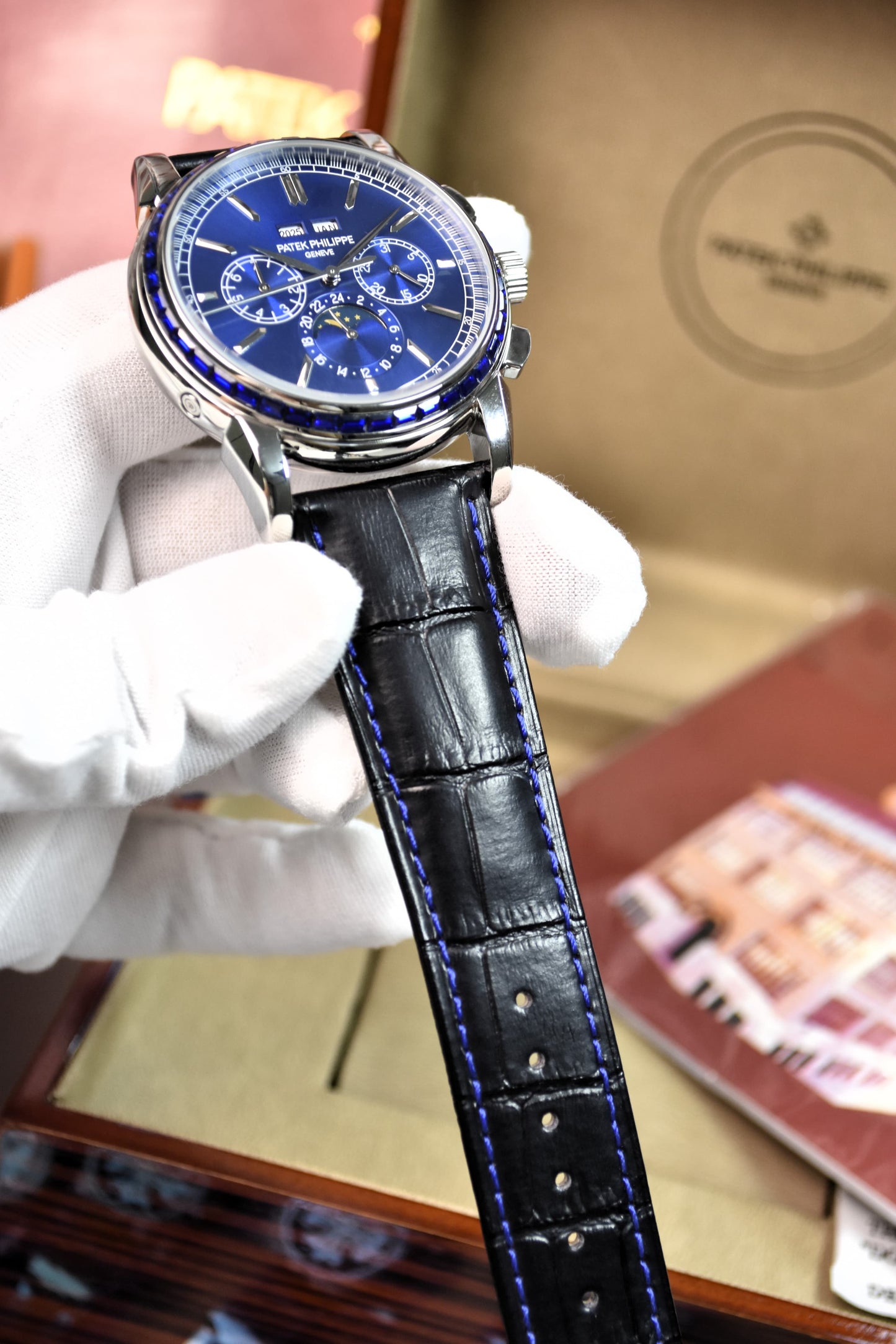 High Quality Luxury Branded Watch - Stone Bazel (Blue)