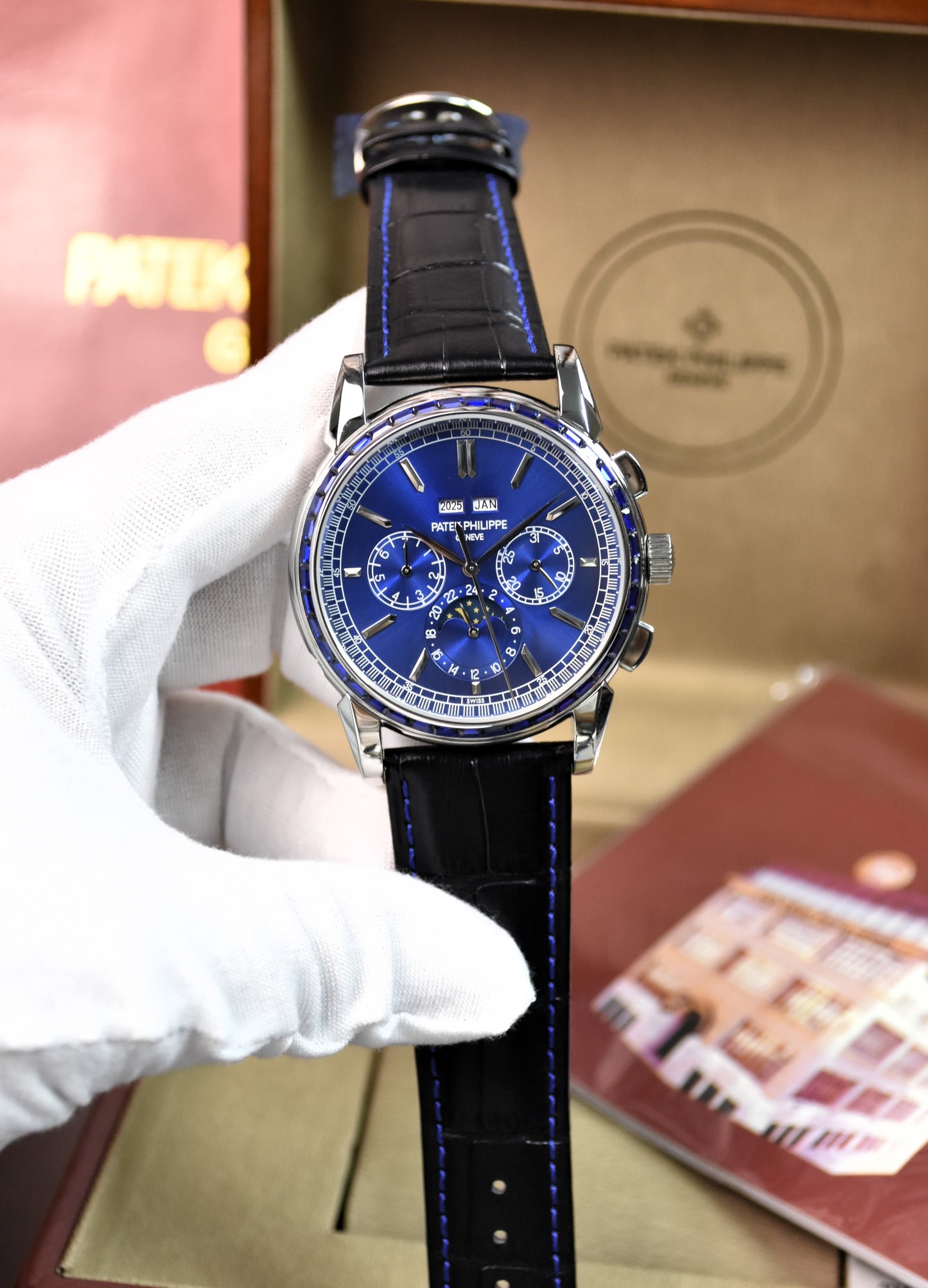 High Quality Luxury Branded Watch - Stone Bazel (Blue)
