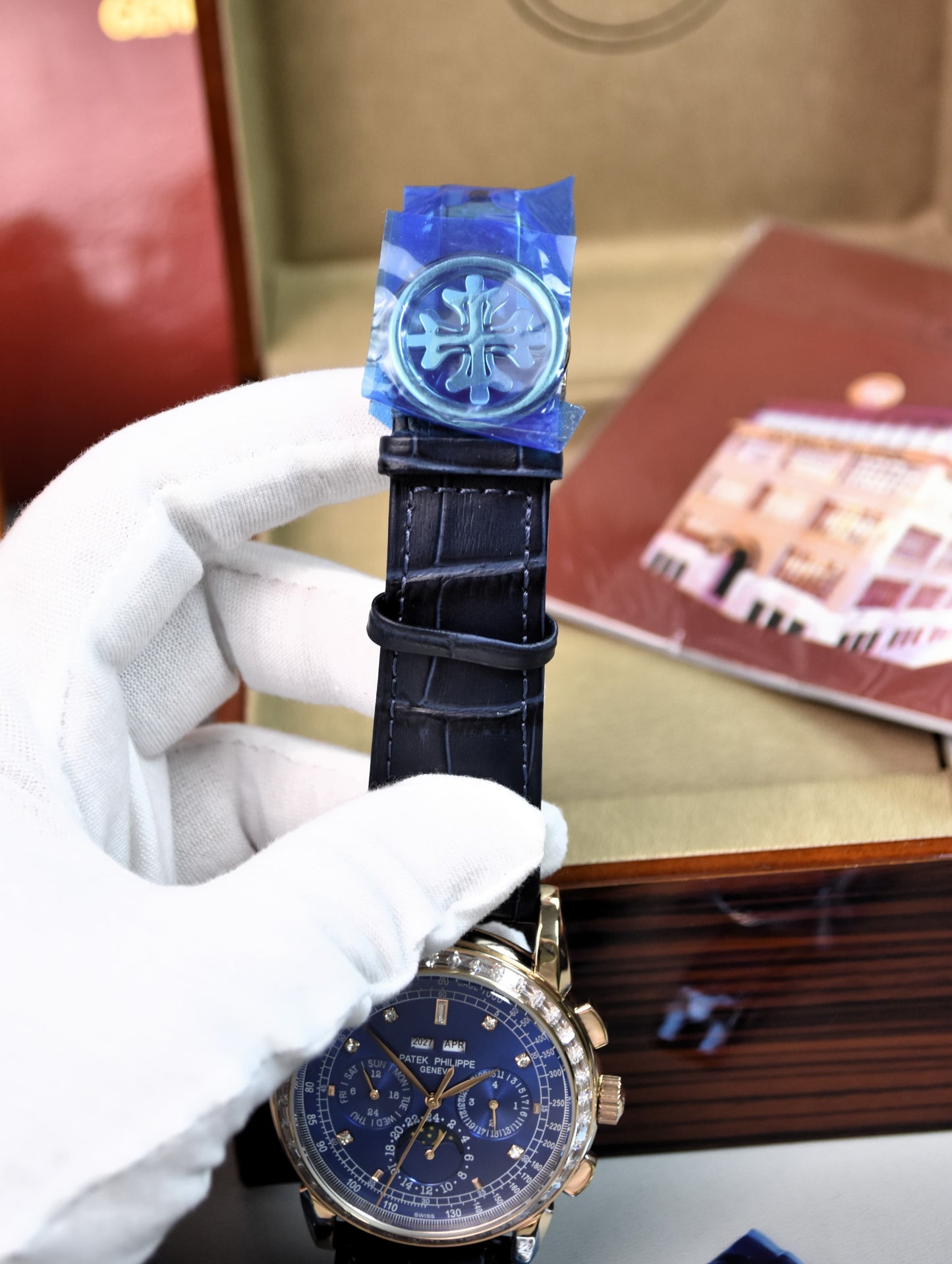 High Quality Luxury Branded Watch - Zarcoon Bezel (Rose Gold)
