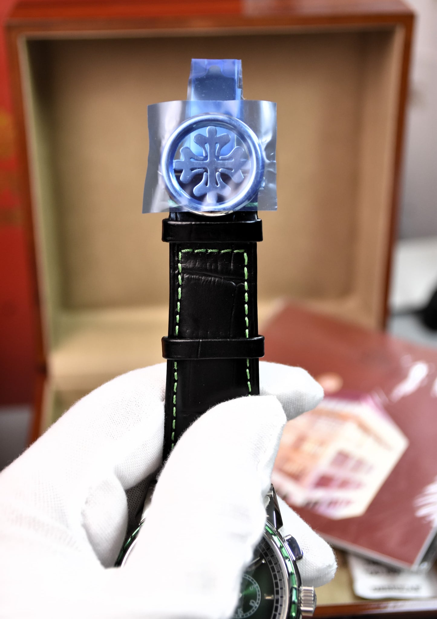 High Quality Luxury Branded Watch - Stone Bazel