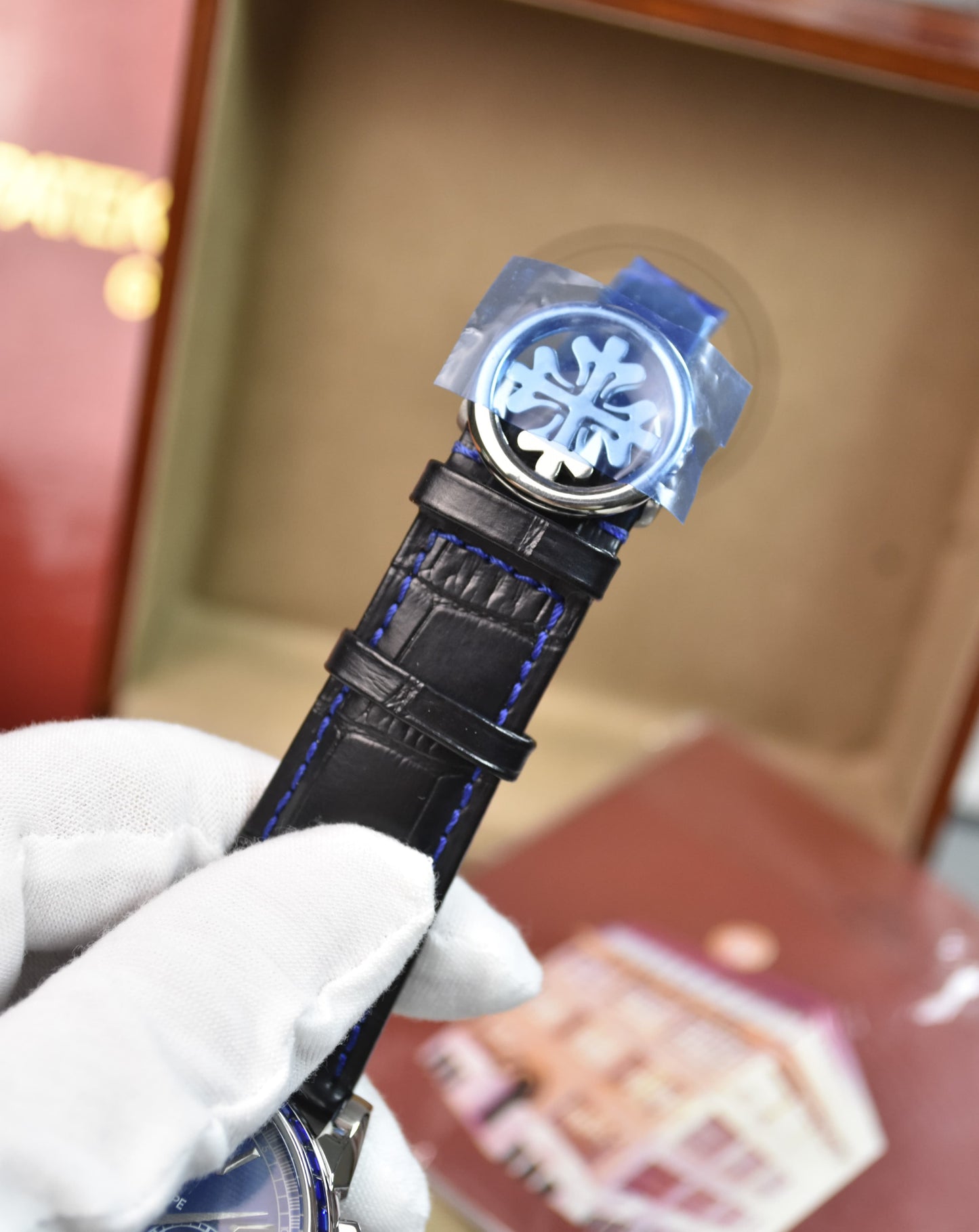 High Quality Luxury Branded Watch - Stone Bazel (Blue)