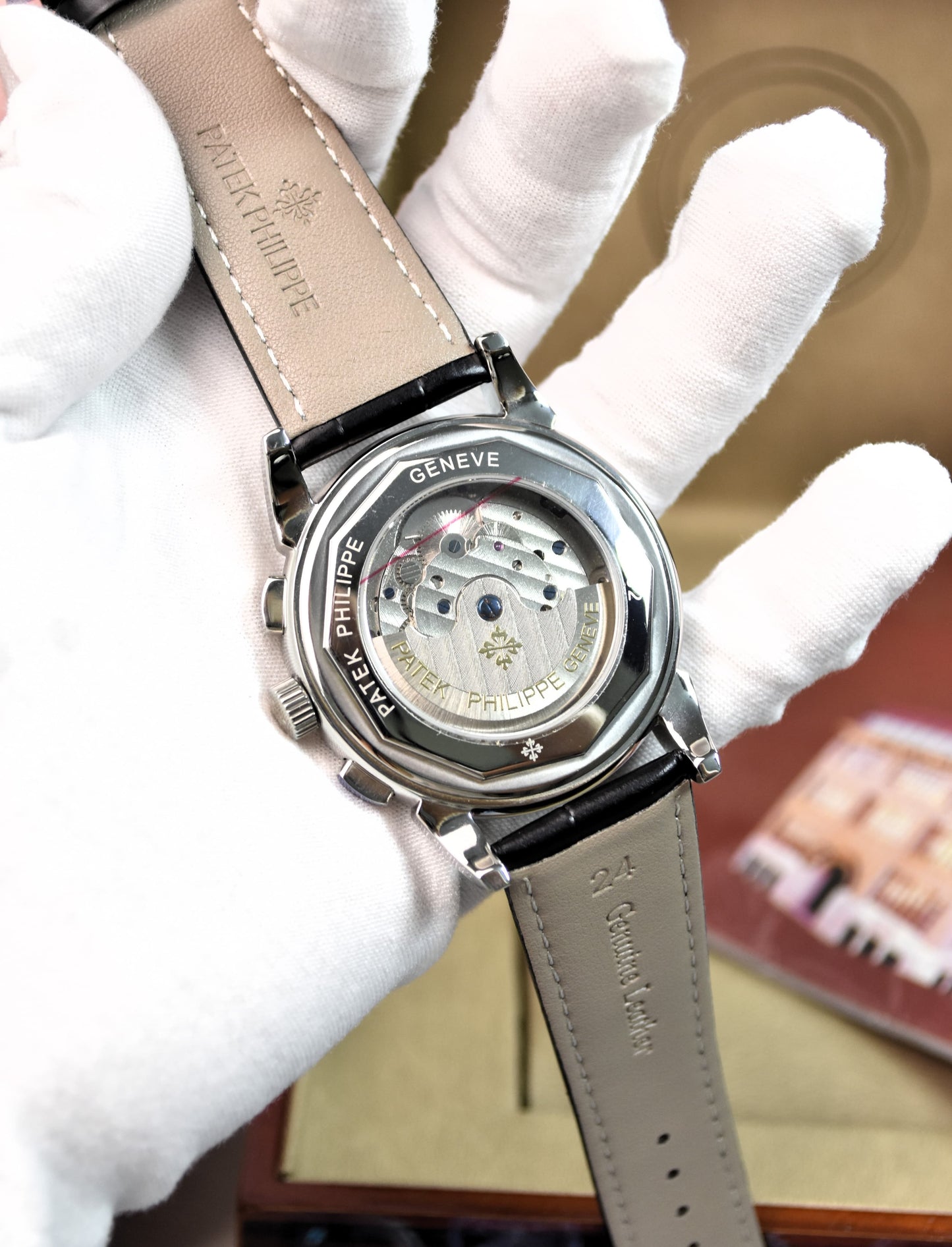 High Quality Luxury Branded Watch - Zarcoon Bezel