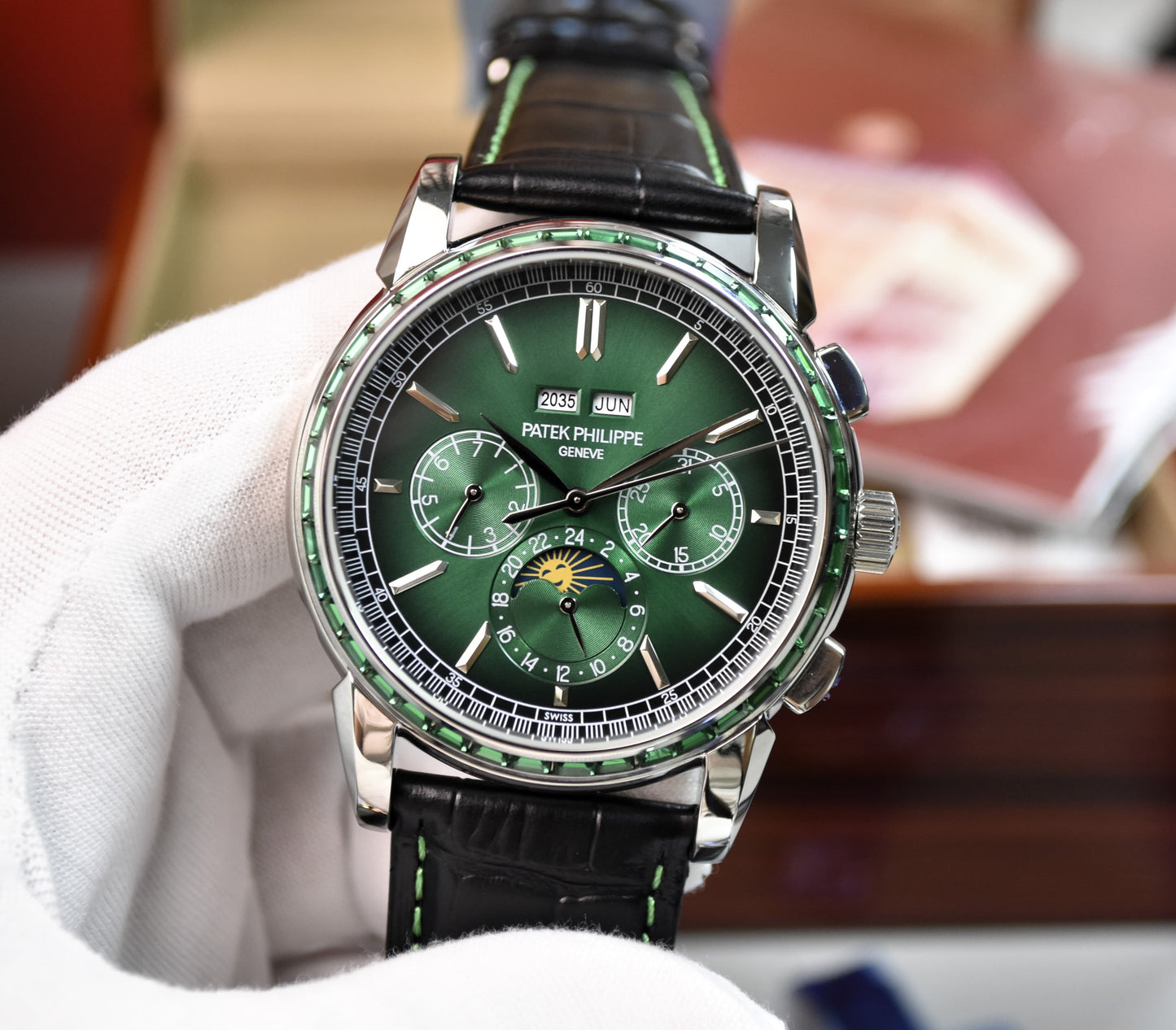 High Quality Luxury Branded Watch - Stone Bazel