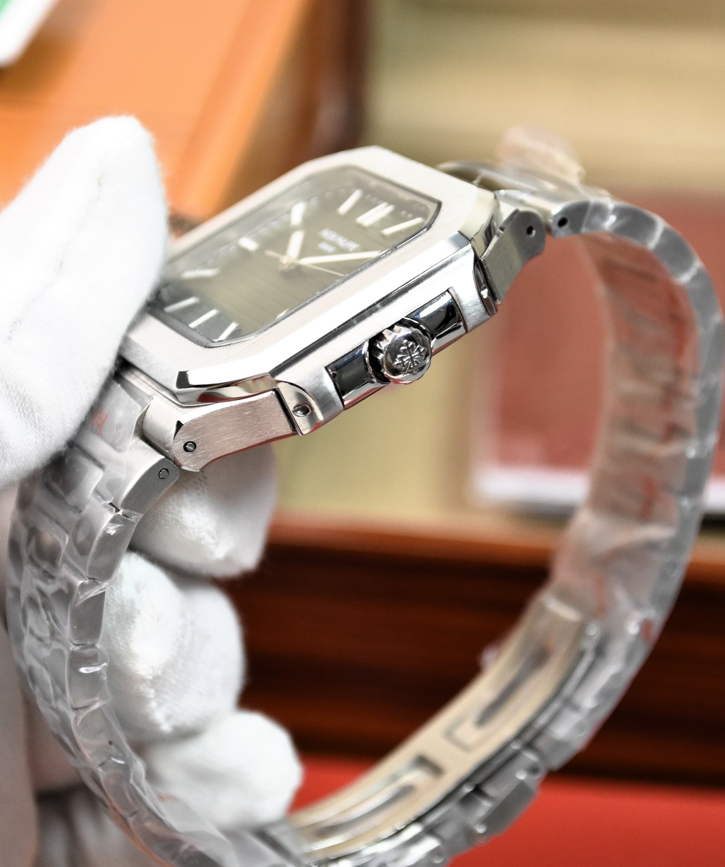 High Quality Luxury Branded Watch - Green Dail