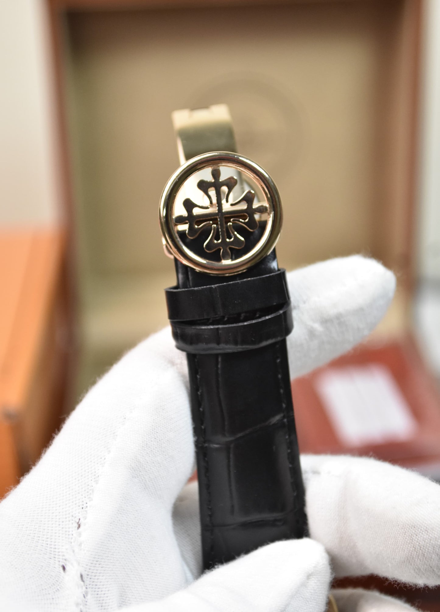 High Quality Luxury Branded Watch - Zarcoon Bezel