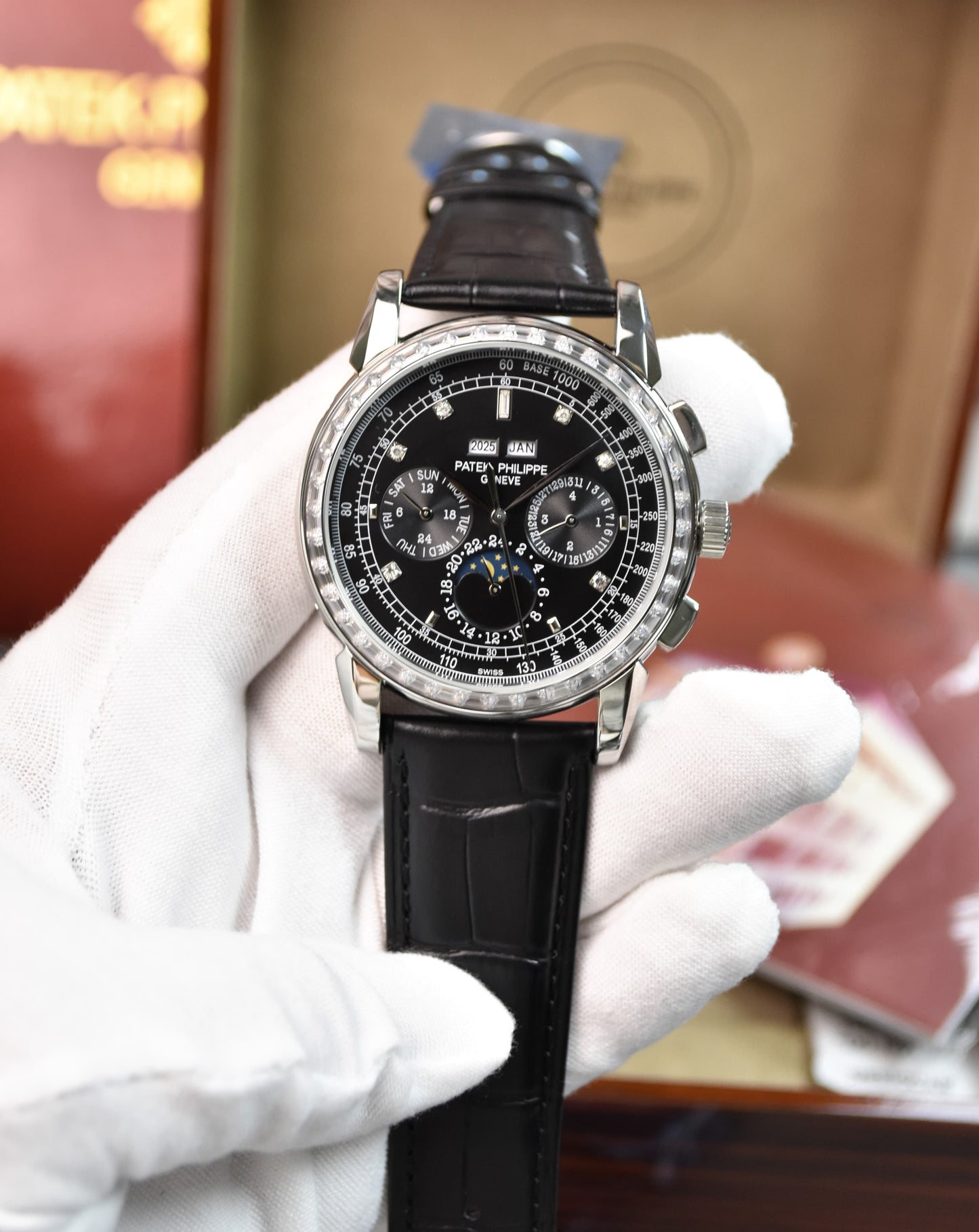 High Quality Luxury Branded Watch - Zarcoon Bezel