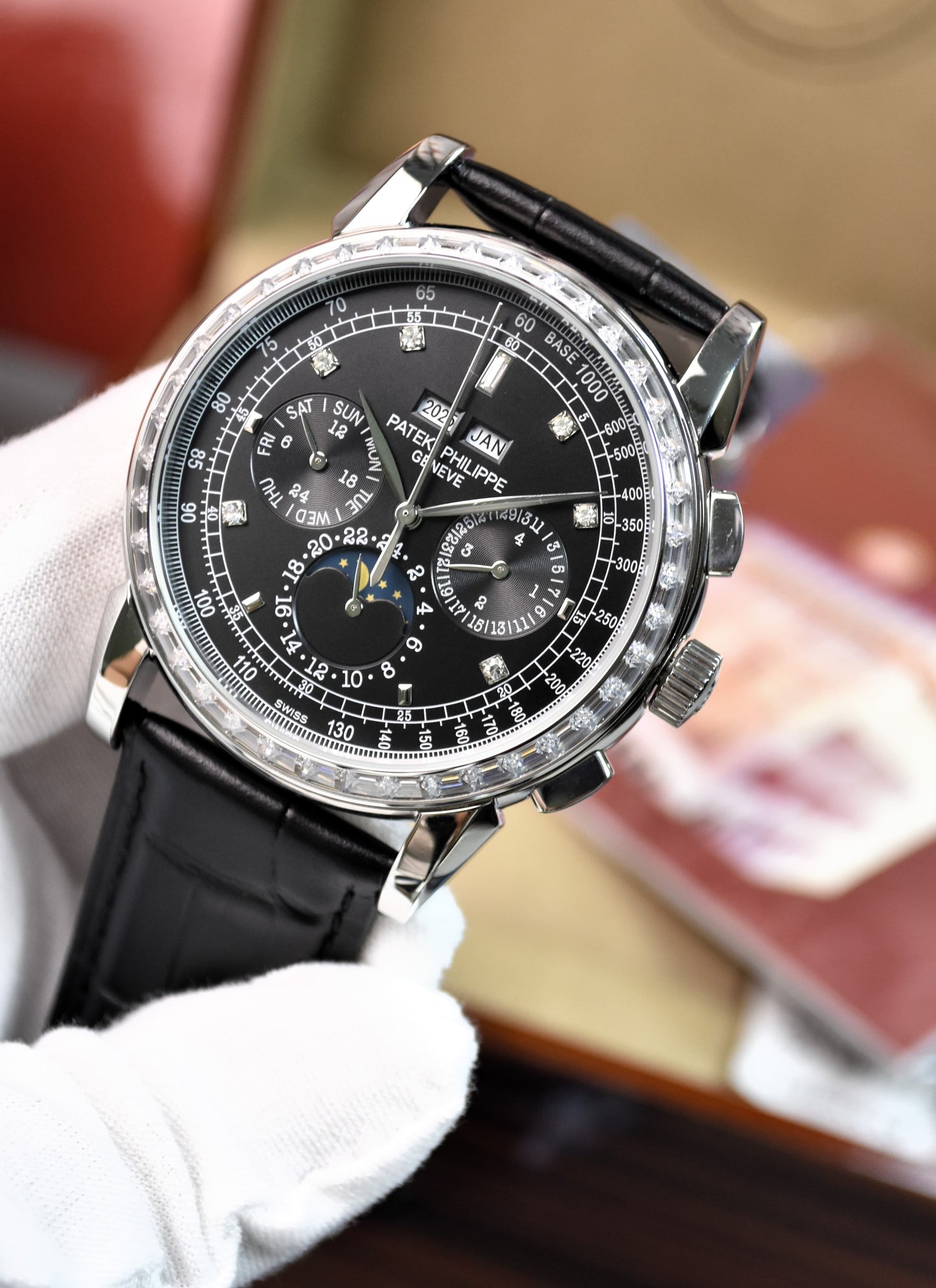 High Quality Luxury Branded Watch - Zarcoon Bezel