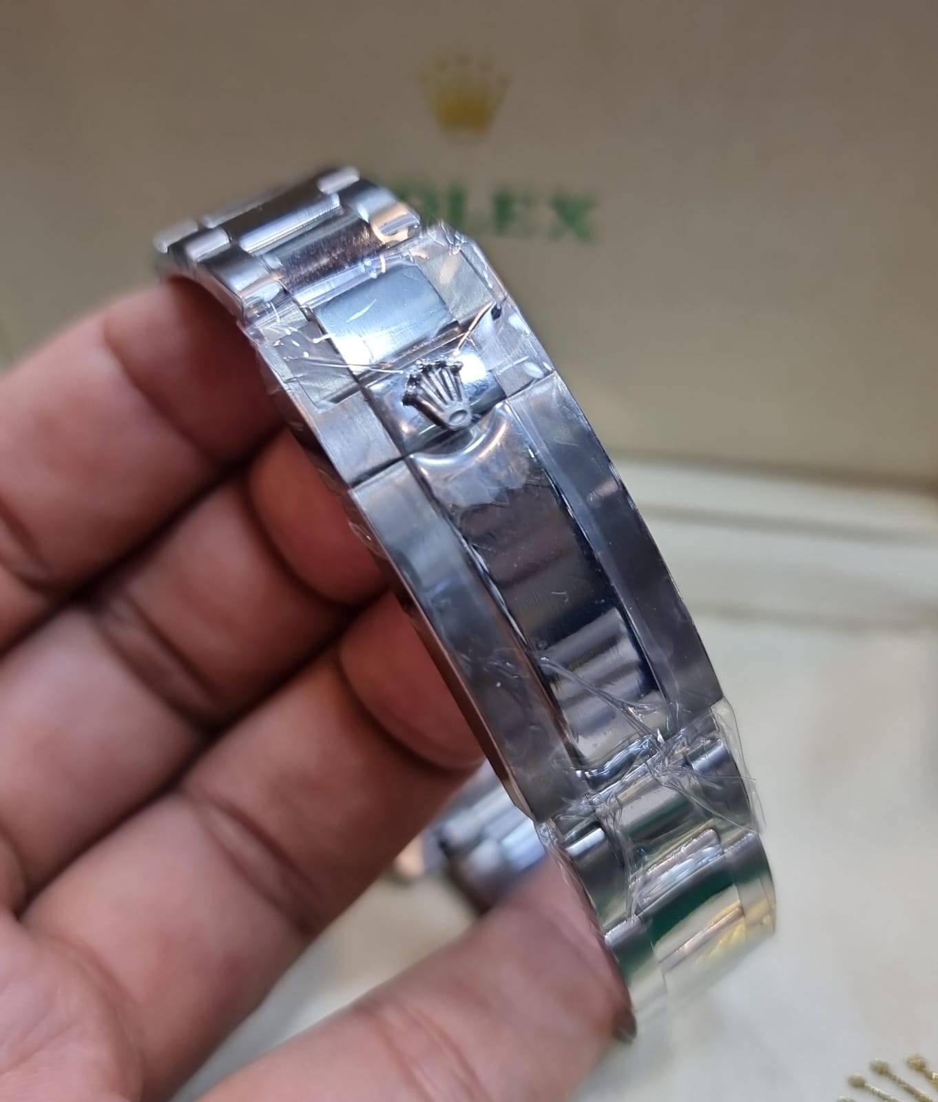 High Quality Luxury Branded Watch - Black Dail