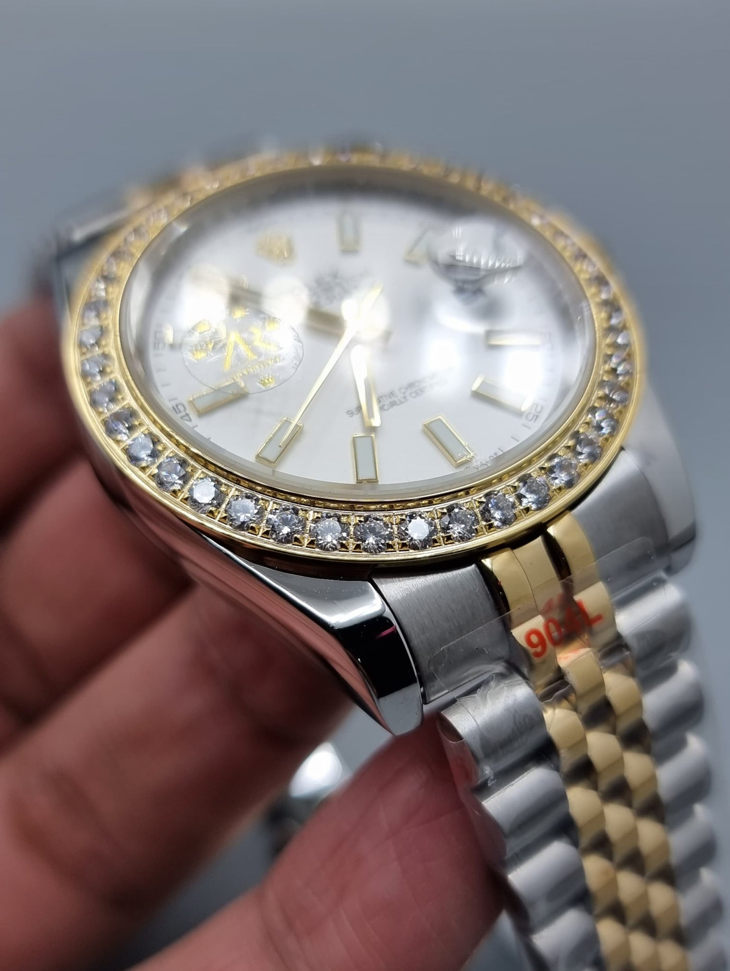 High Quality Luxury Branded Watch - White Stone Dail