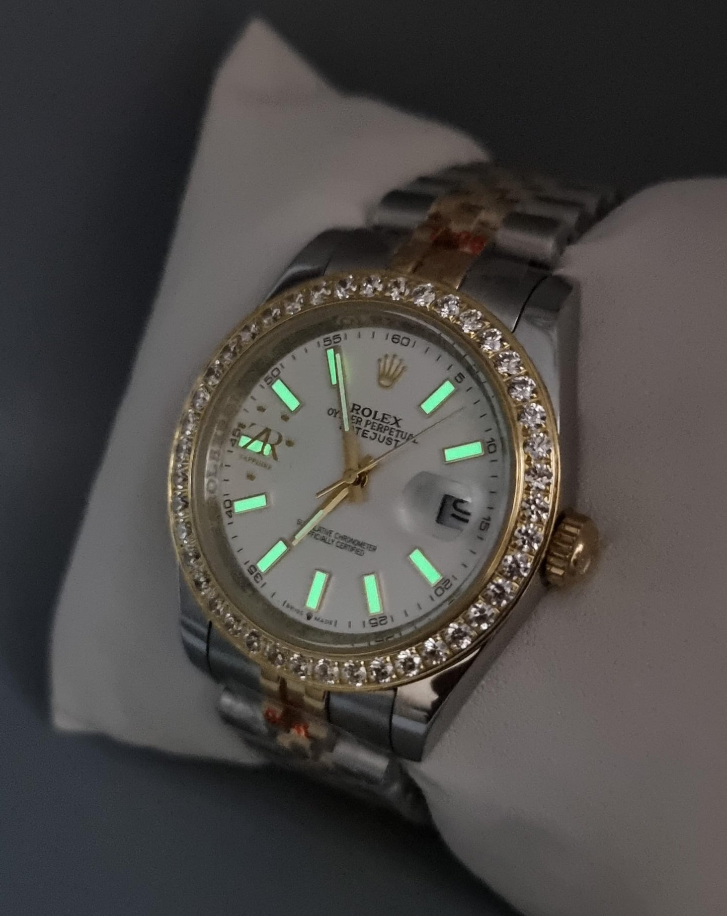 High Quality Luxury Branded Watch - White Stone Dail