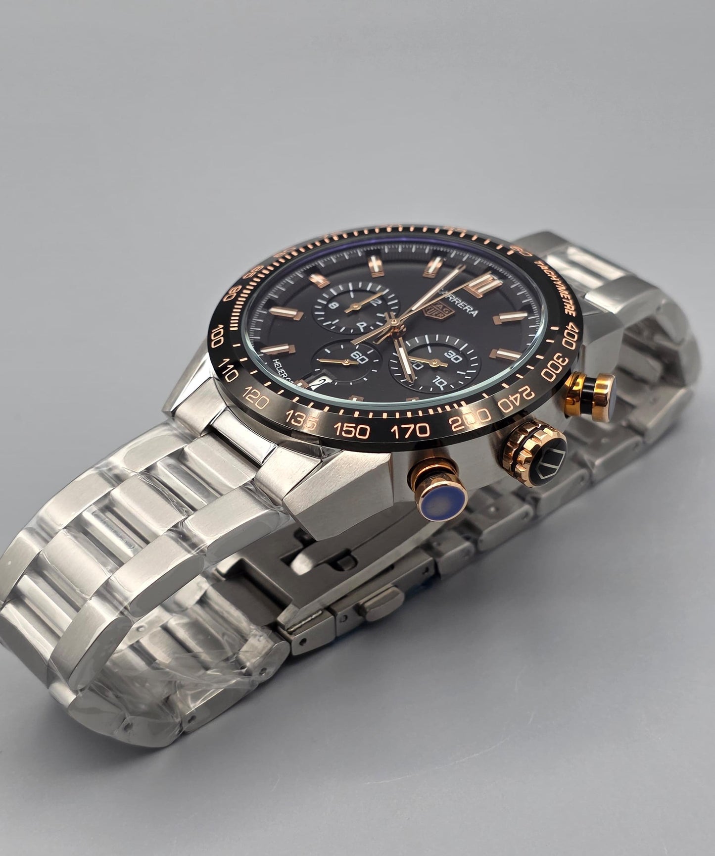 Luxury Chronograph – Black Bezel Rose Gold Edition