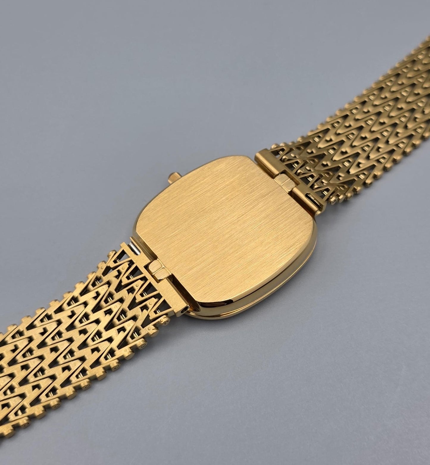 Luxury Dress Watch – Golden Ellipse Gold Blue Dial Edition