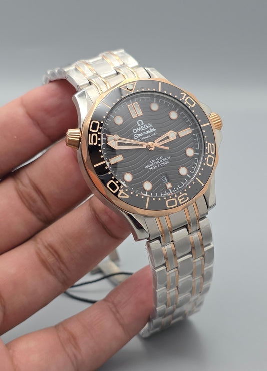 Premium Two-Tone Rose Gold & Silver Automatic Wave Dial Diver Luxury Watch