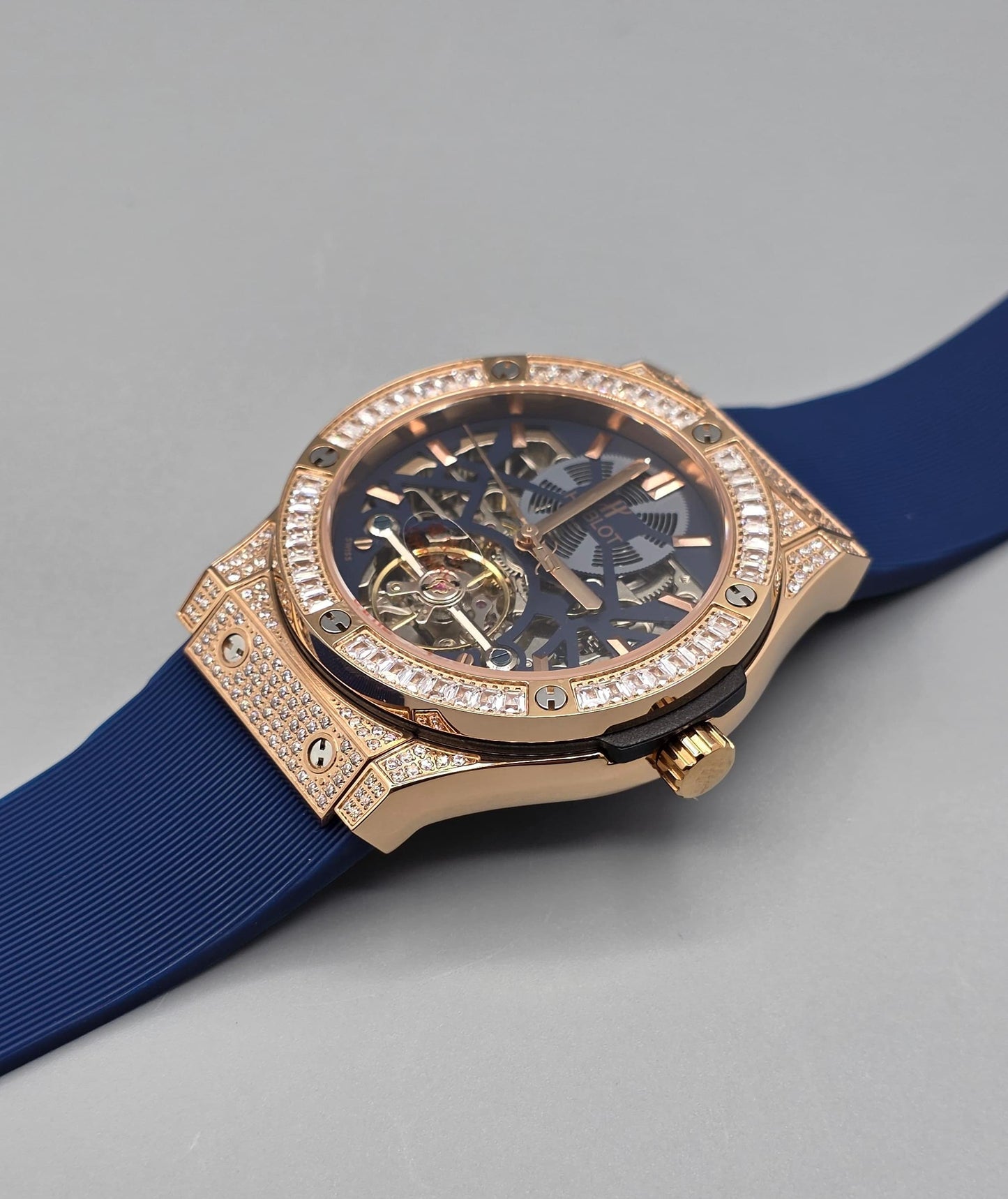 Luxury Skeleton Diamond Watch – Rose Gold Blue Edition
