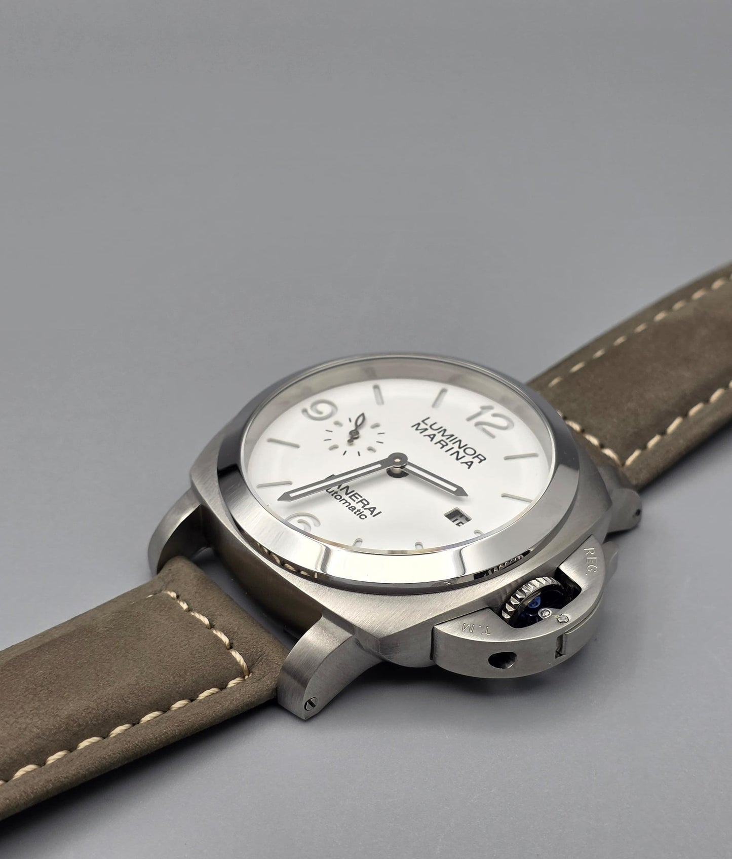Luxury Automatic Watch – Polar White Sandwich Dial Edition
