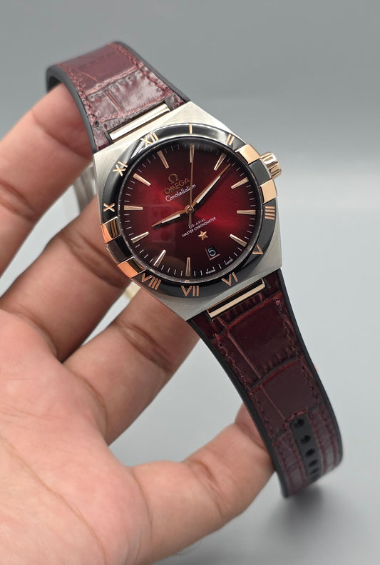 Luxury Silver & Rose Gold Watch – Black Bezel, Rubber Strap