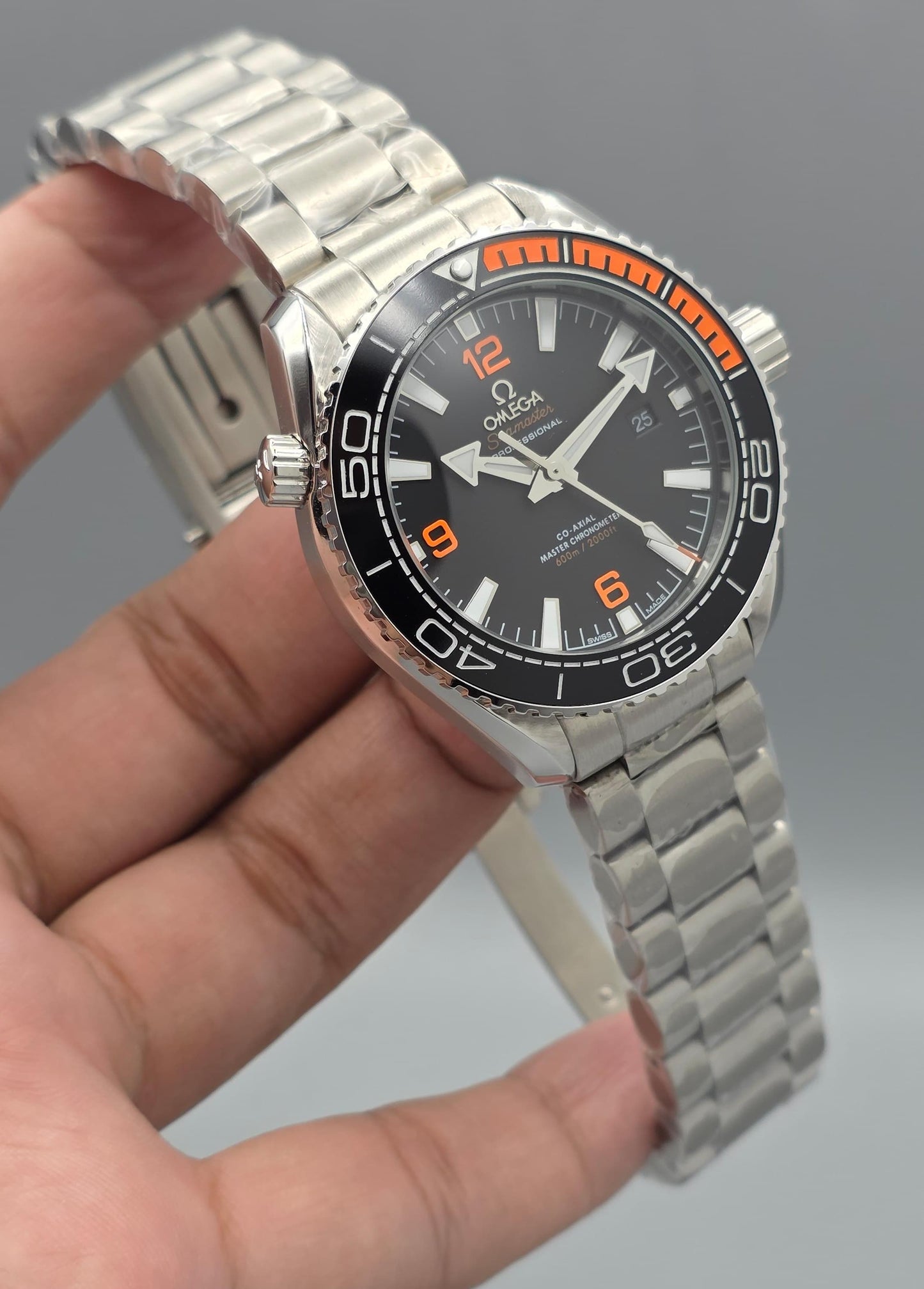 High Quality Luxury Branded Watch - Silver