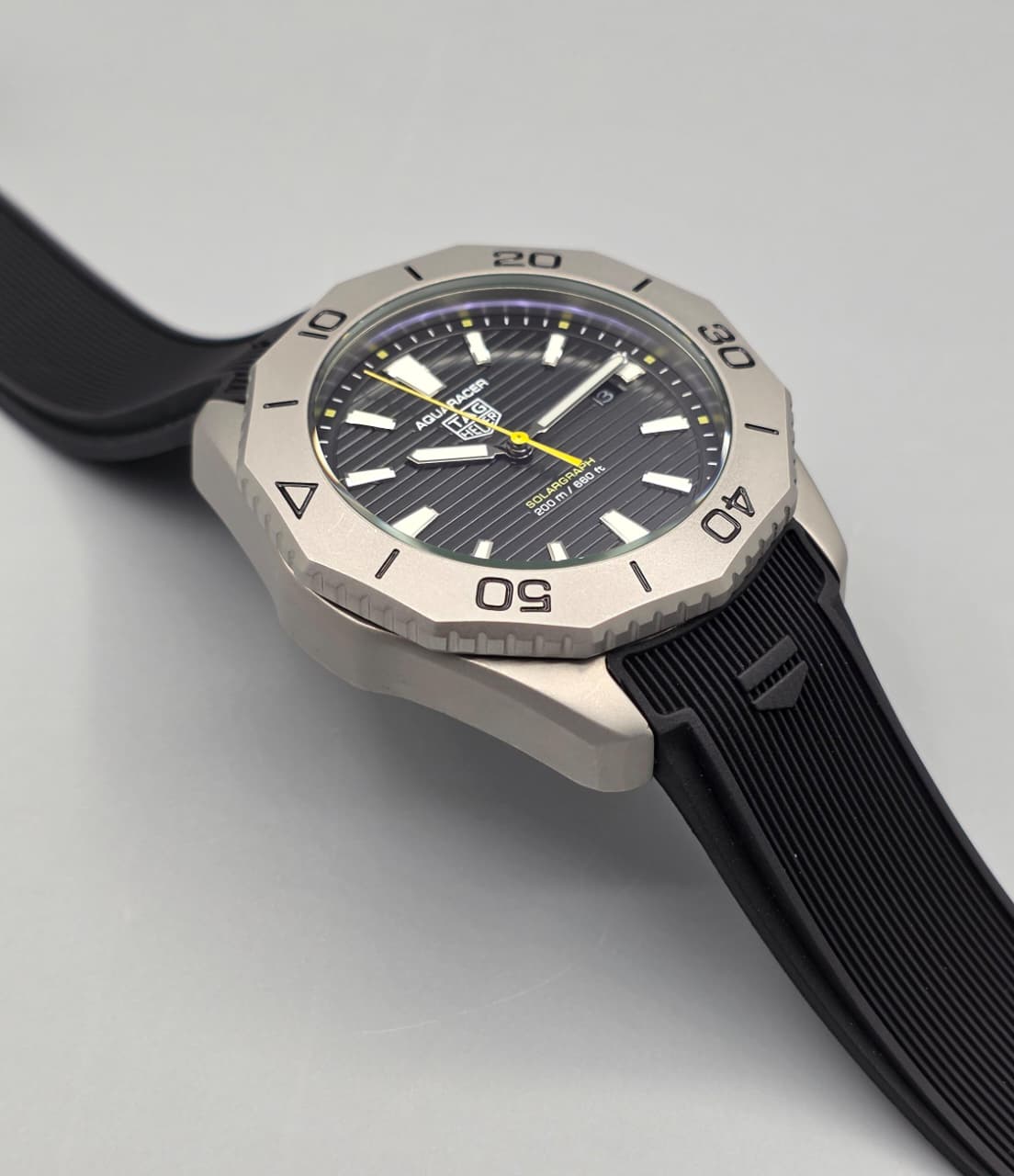 Luxury Sport Diver Watch – Black Dial Rubber Strap Edition