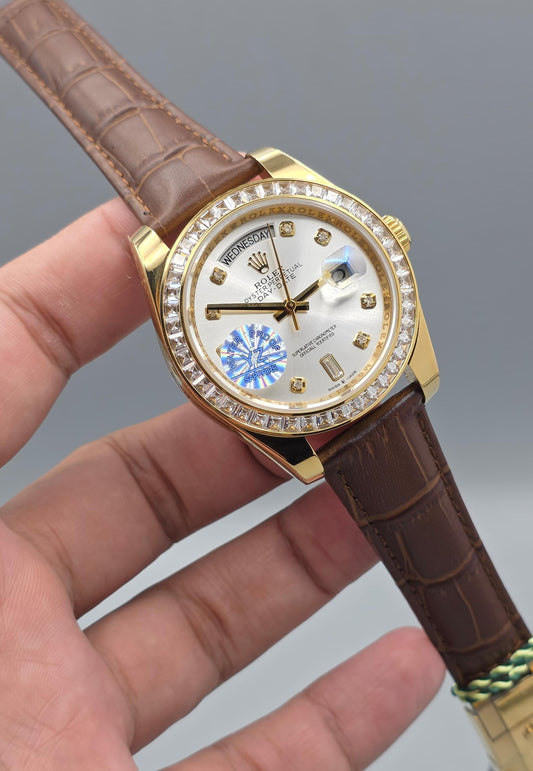 Luxury Yellow Gold Watch – Leather Strap, Zarcon Bezel, Day & Date