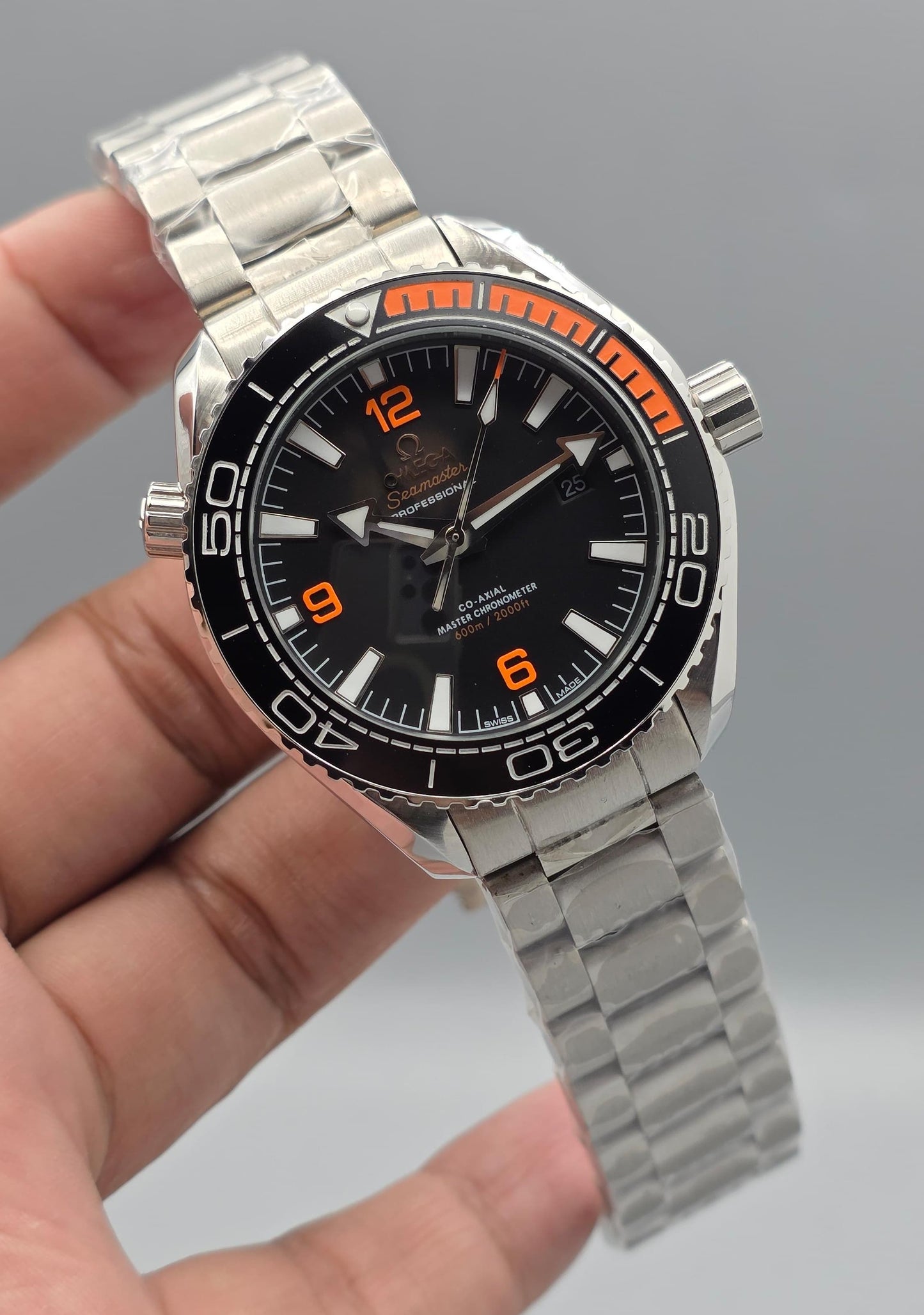 High Quality Luxury Branded Watch - Silver