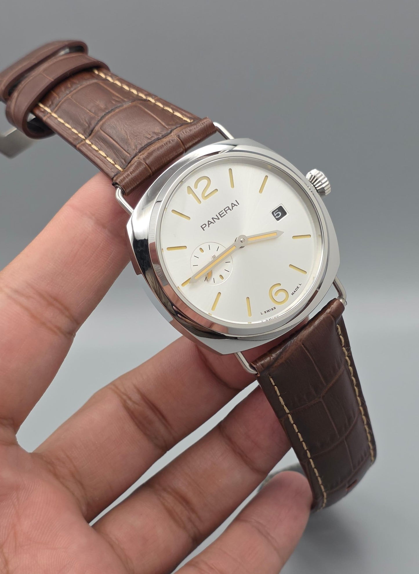 Luxury Classic Watch – Radiomir Quaranta 42mm Edition