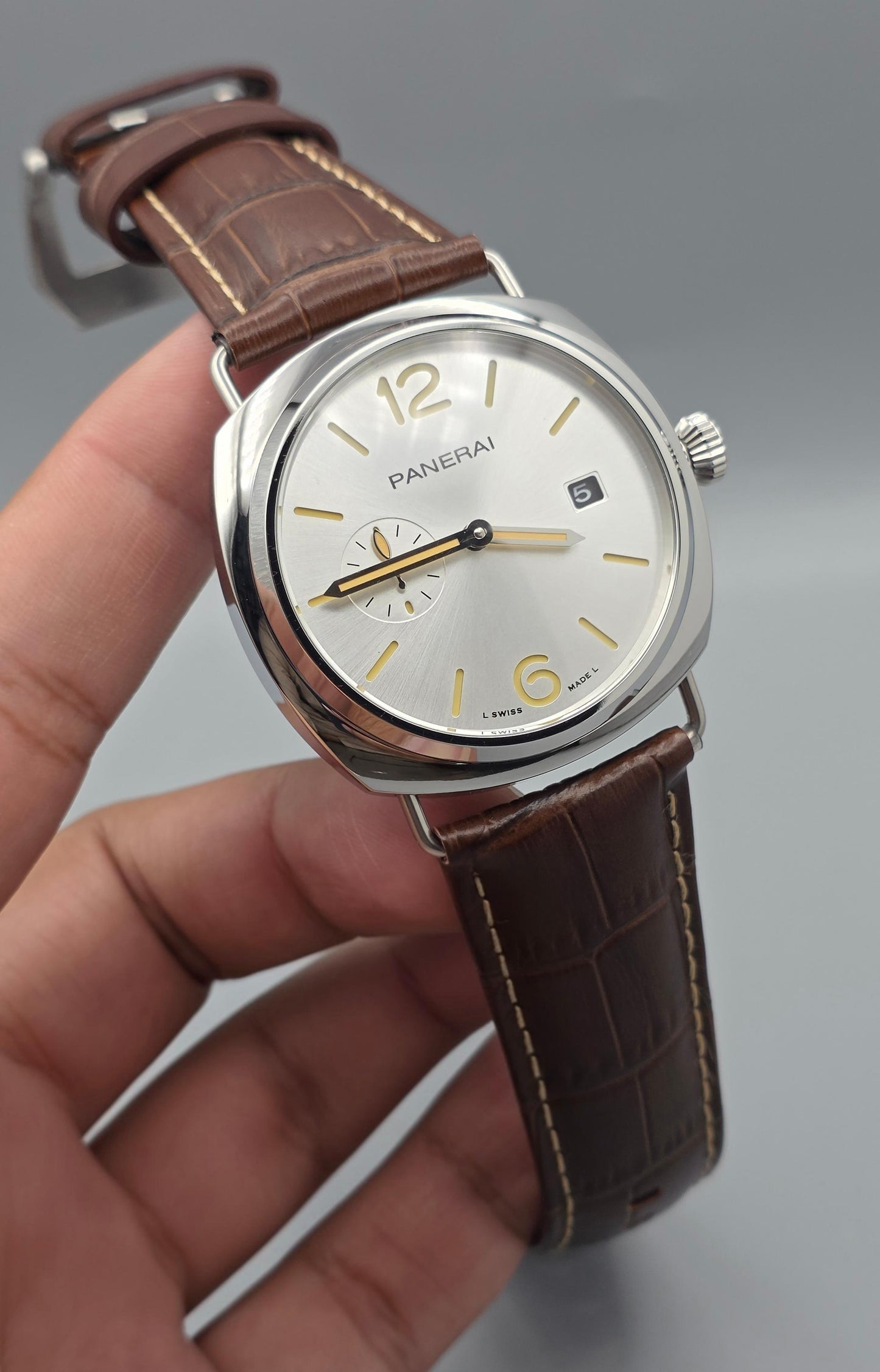 Luxury Classic Watch – Radiomir Quaranta 42mm Edition