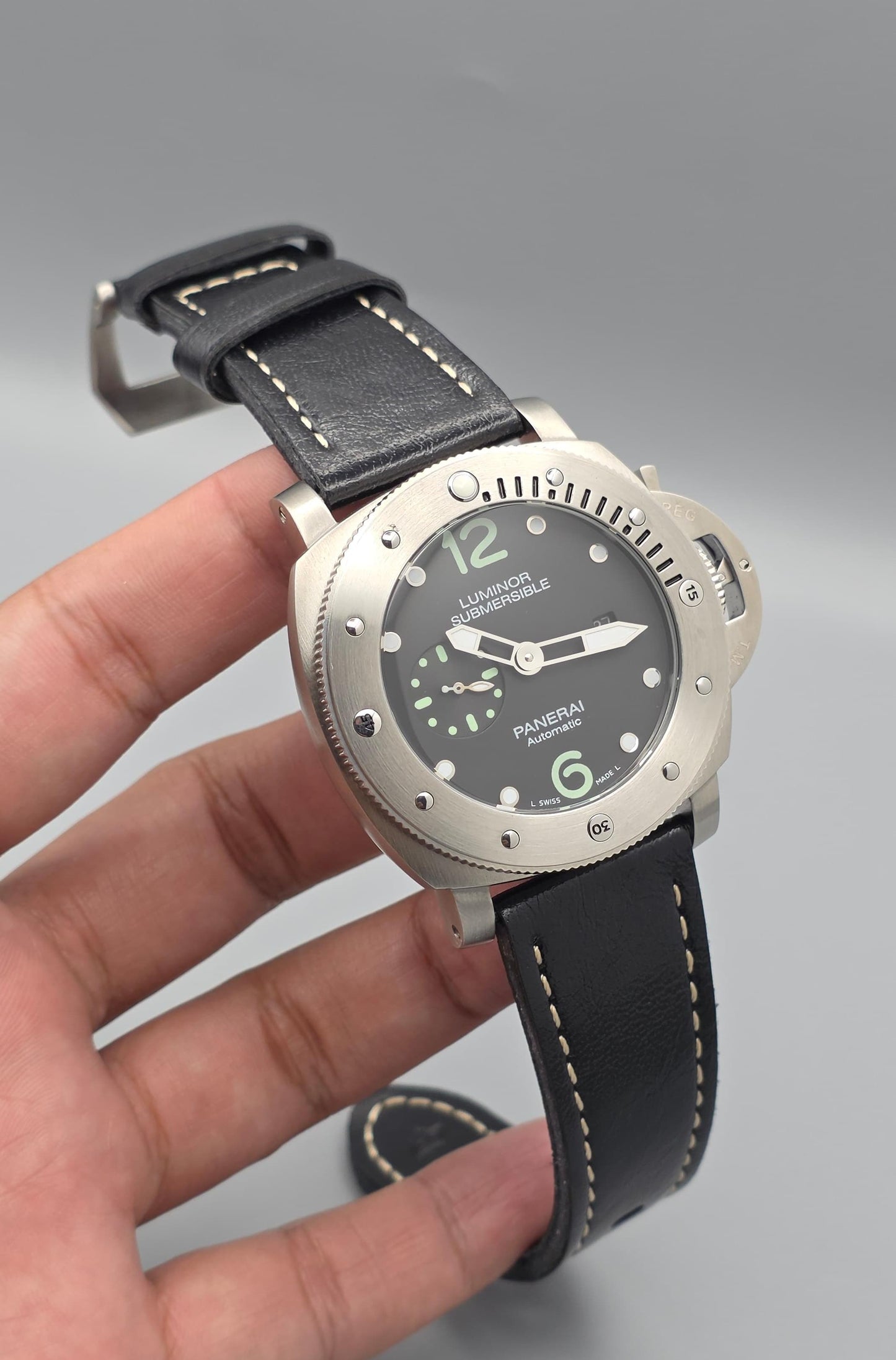 Classic Submersible Automatic Watch – Black Dial Edition
