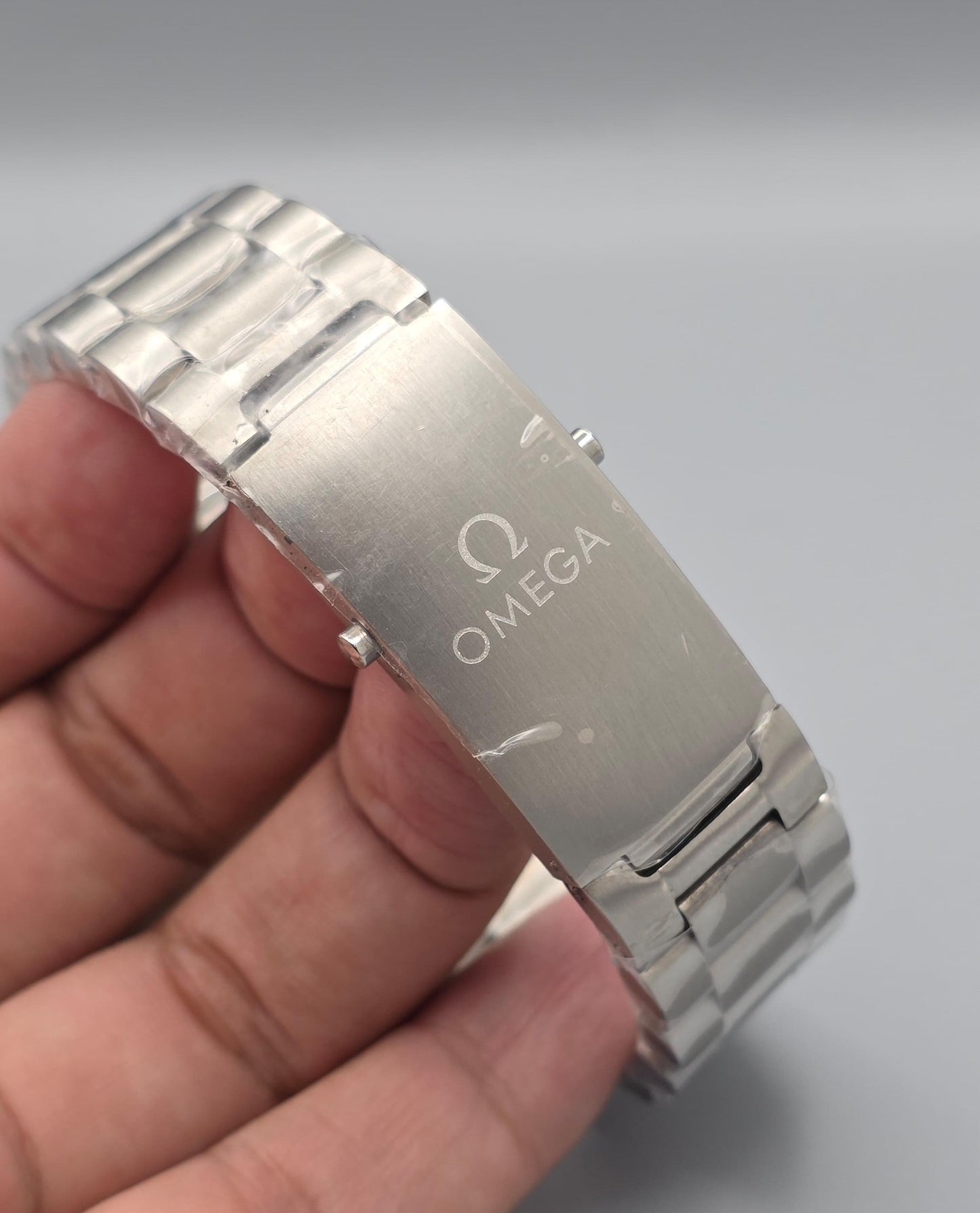 High Quality Luxury Branded Watch - Silver