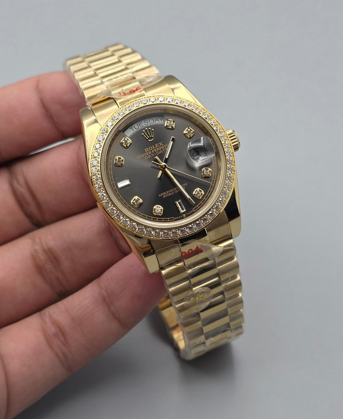 Premium Gold Diamond-Style Day-Date Luxury Watch