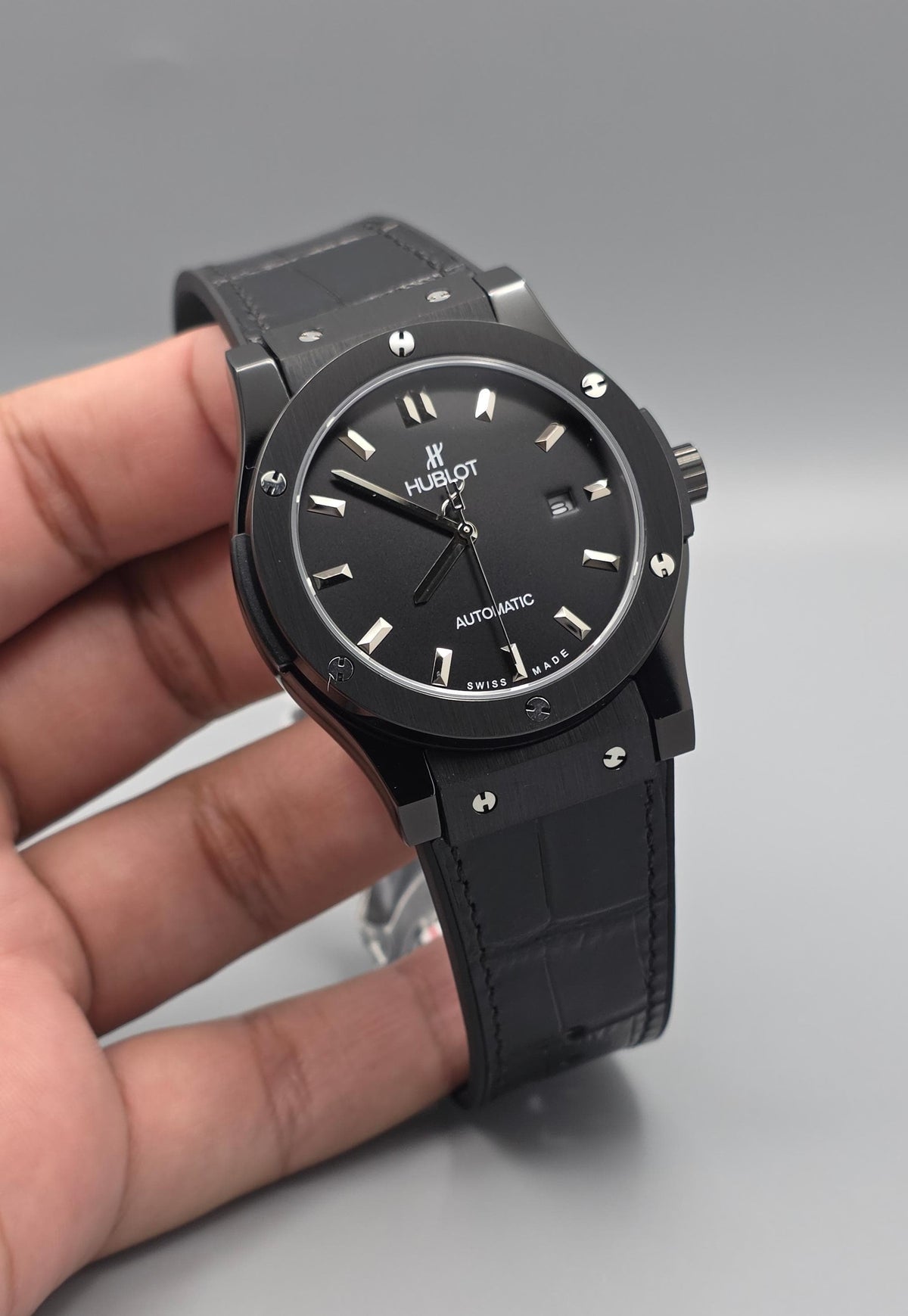 Premium Black Automatic Luxury Watch – All-Black Edition