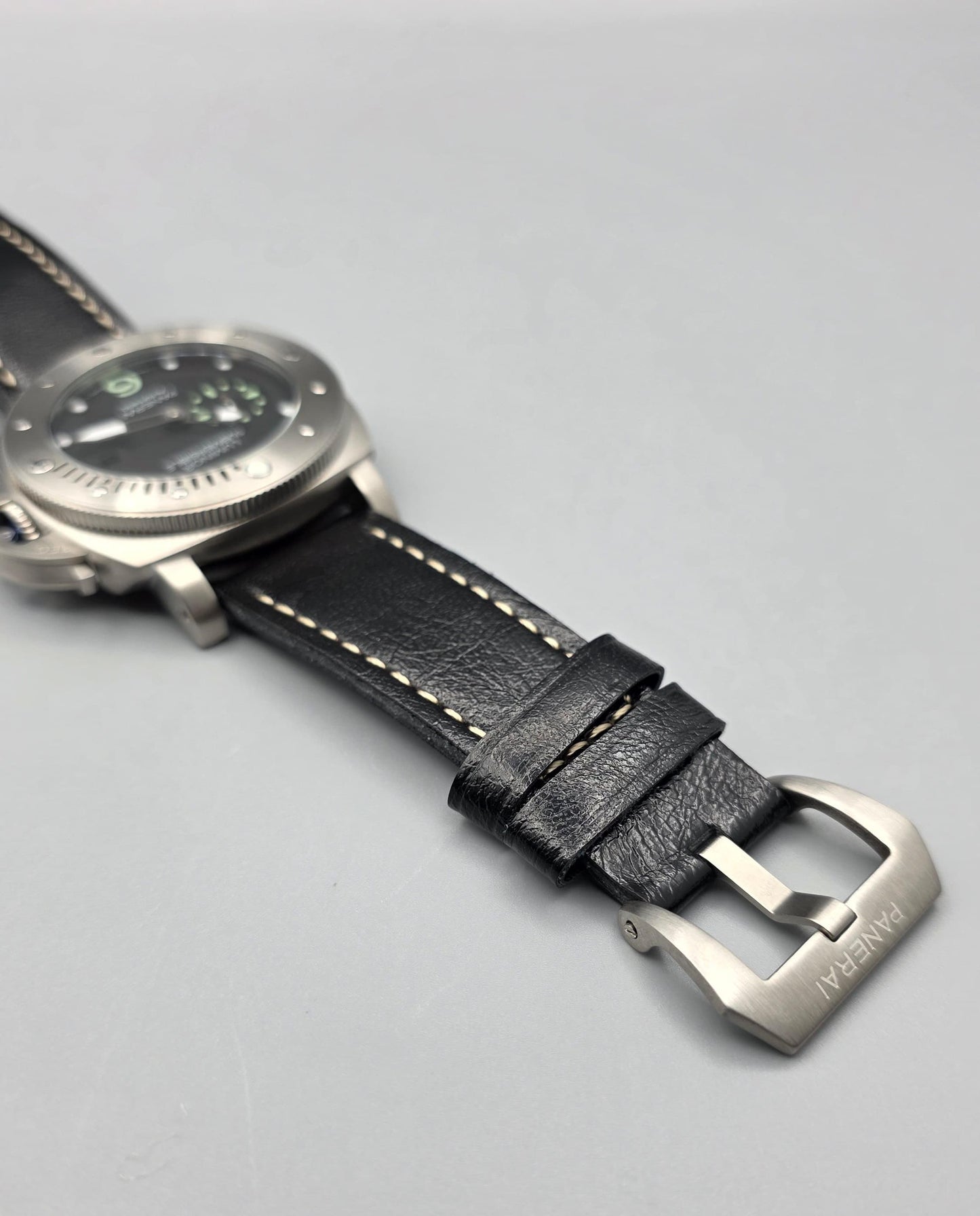 Classic Submersible Automatic Watch – Black Dial Edition