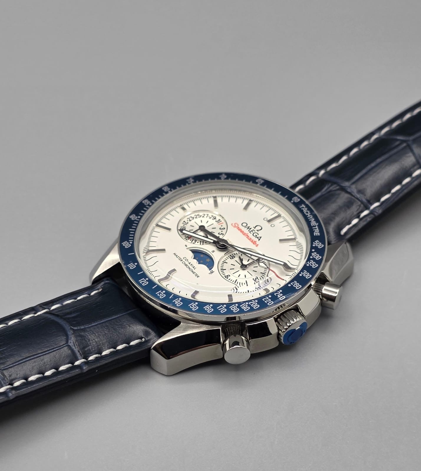 Luxury White Moonphase Automatic – Leather Strap Edition
