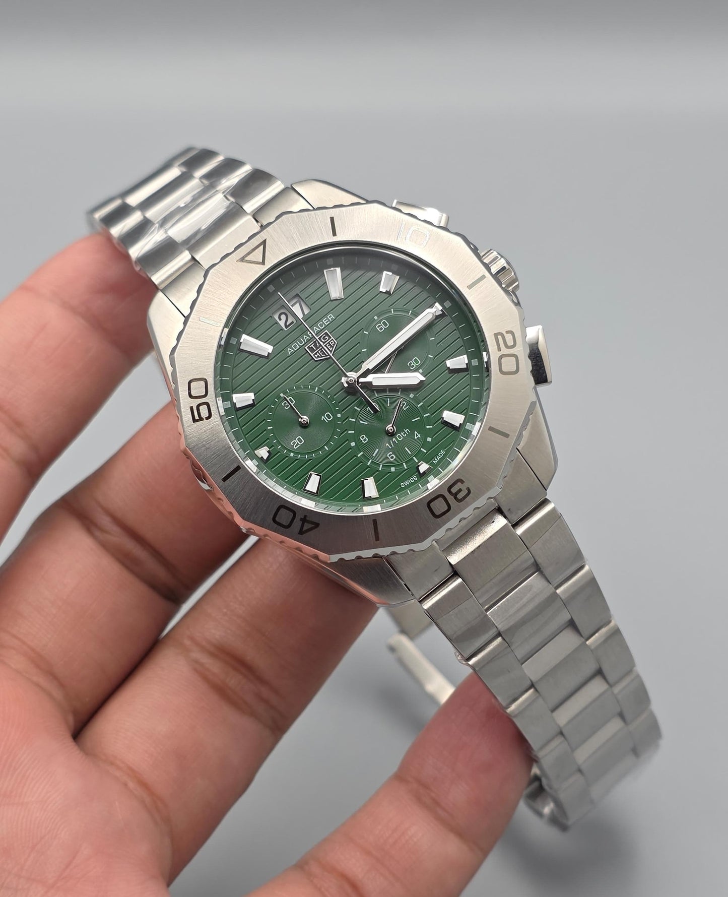 Luxury Diver Chronograph – Green Dial Steel Edition