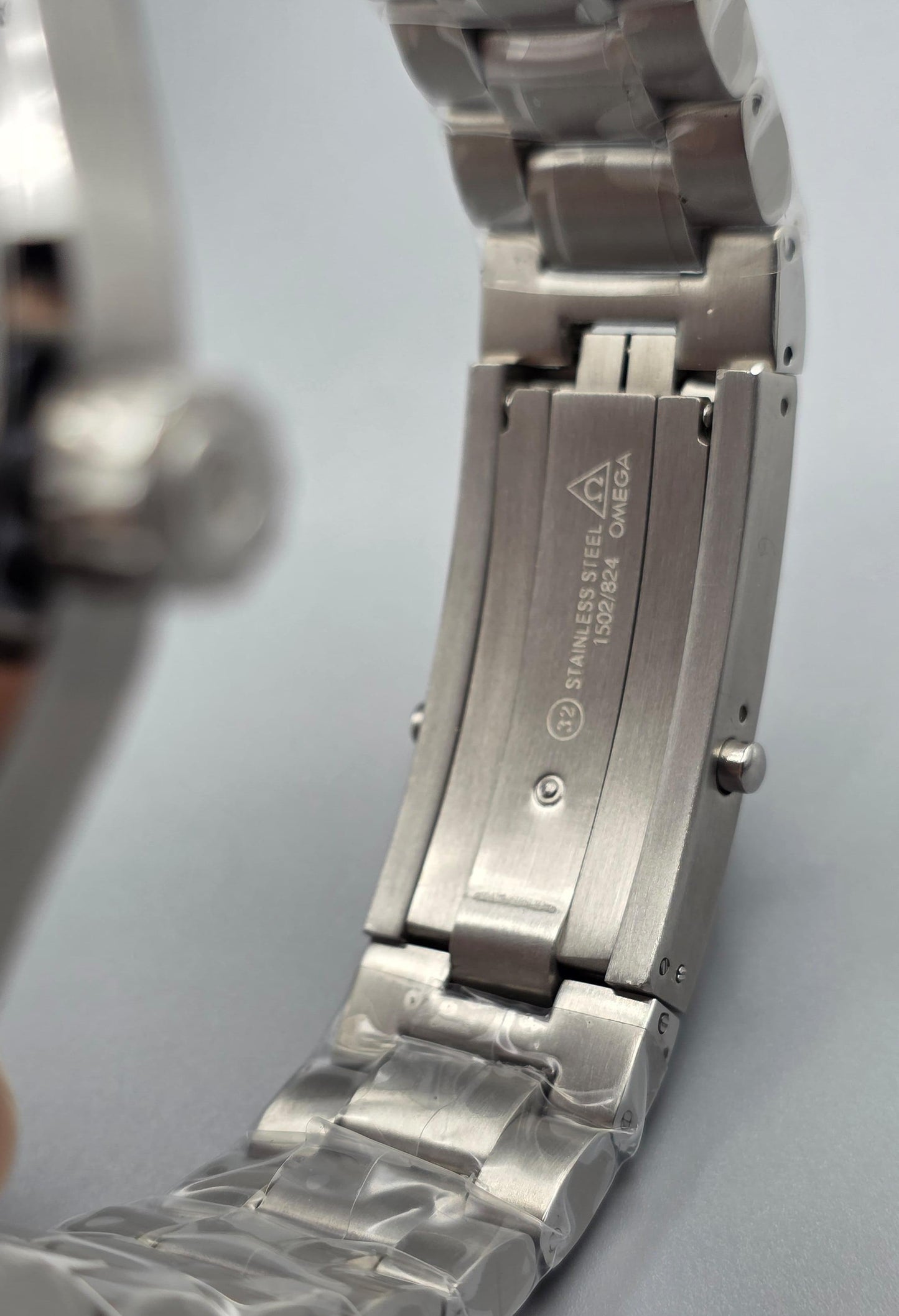 High Quality Luxury Branded Watch - Silver