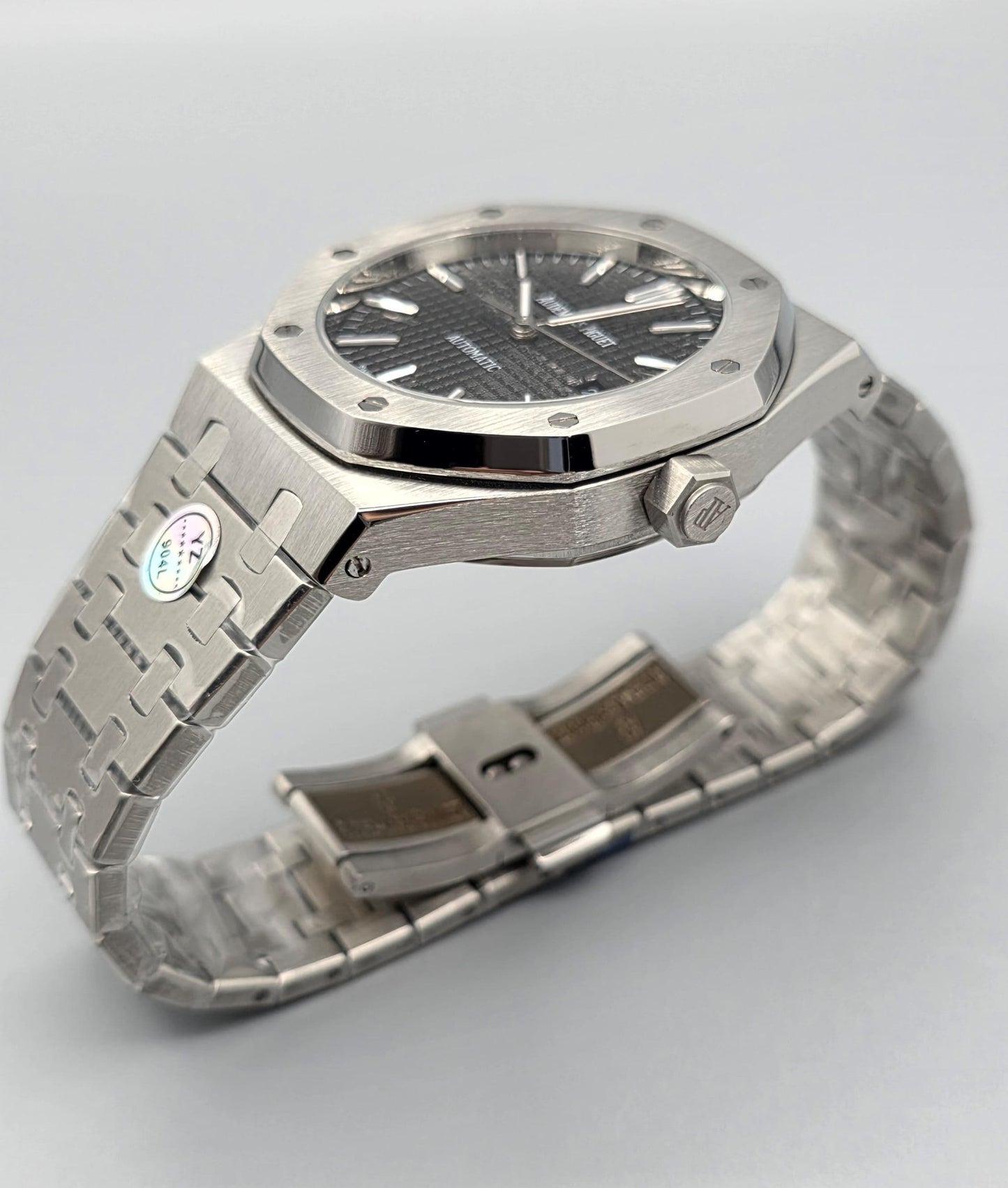 Luxury Men’s Stainless Steel Watch – Automatic Black Dial