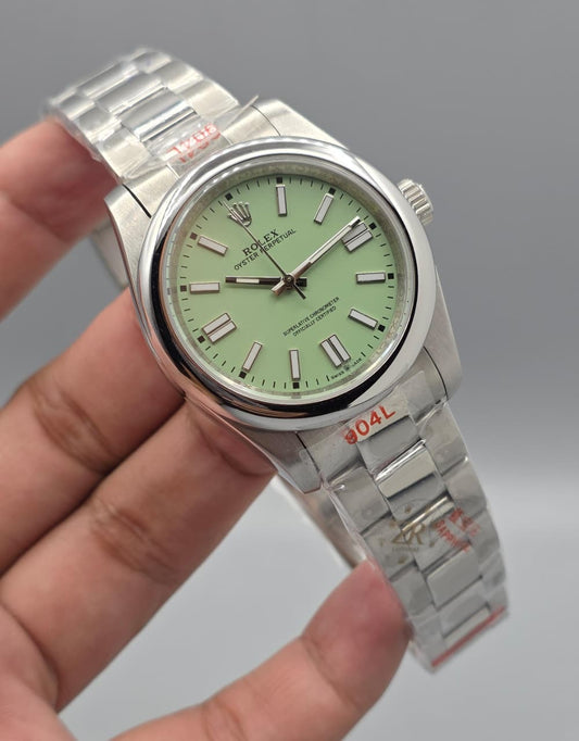High Quality Luxury Branded Watch - Pistachio Dial
