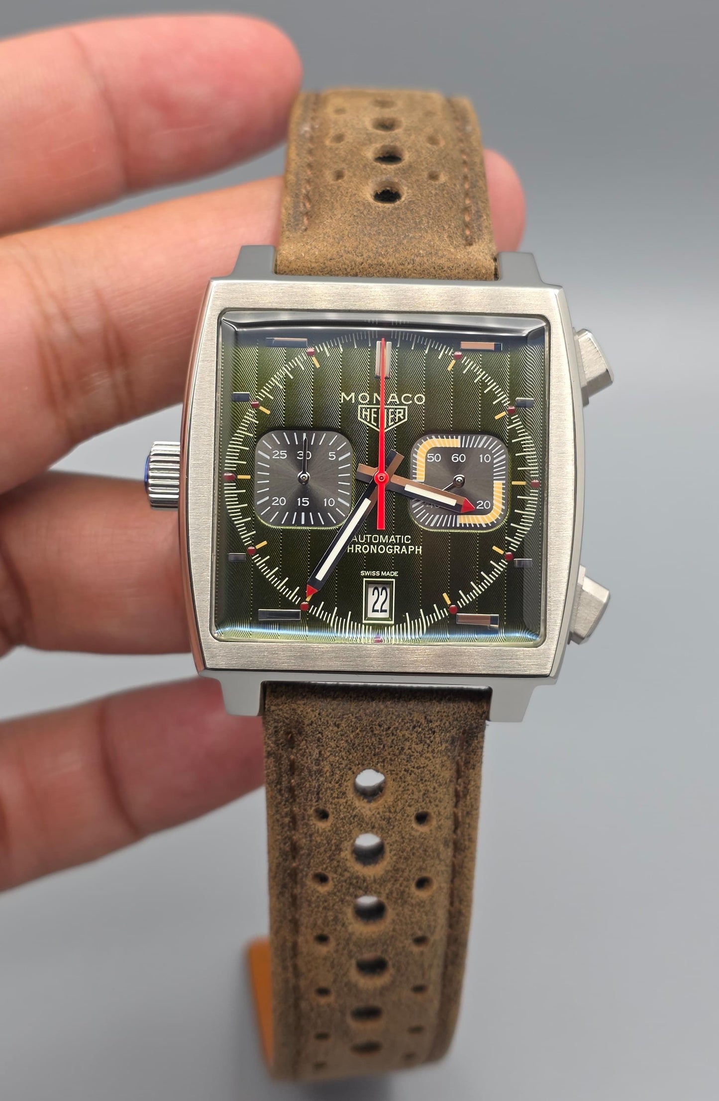 Luxury Square Chronograph Watch – Green Dial Edition