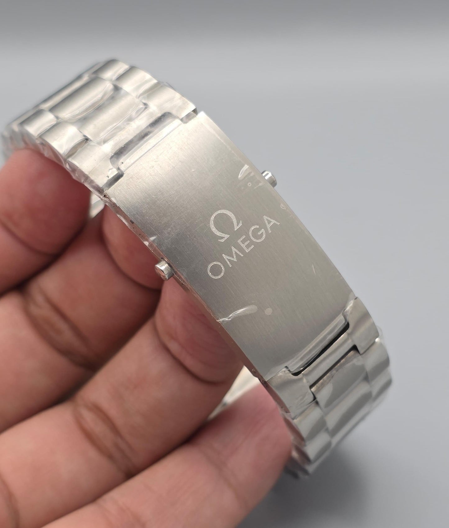 High Quality Luxury Branded Watch - Silver