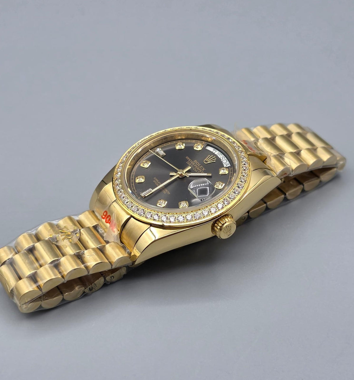Premium Gold Diamond-Style Day-Date Luxury Watch