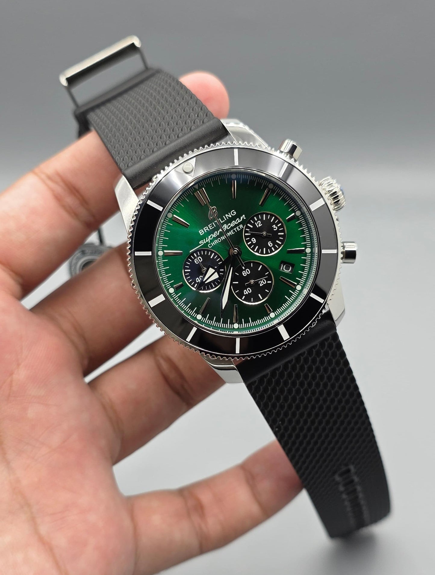 High Quality Luxury Branded Watch - Silver & Green
