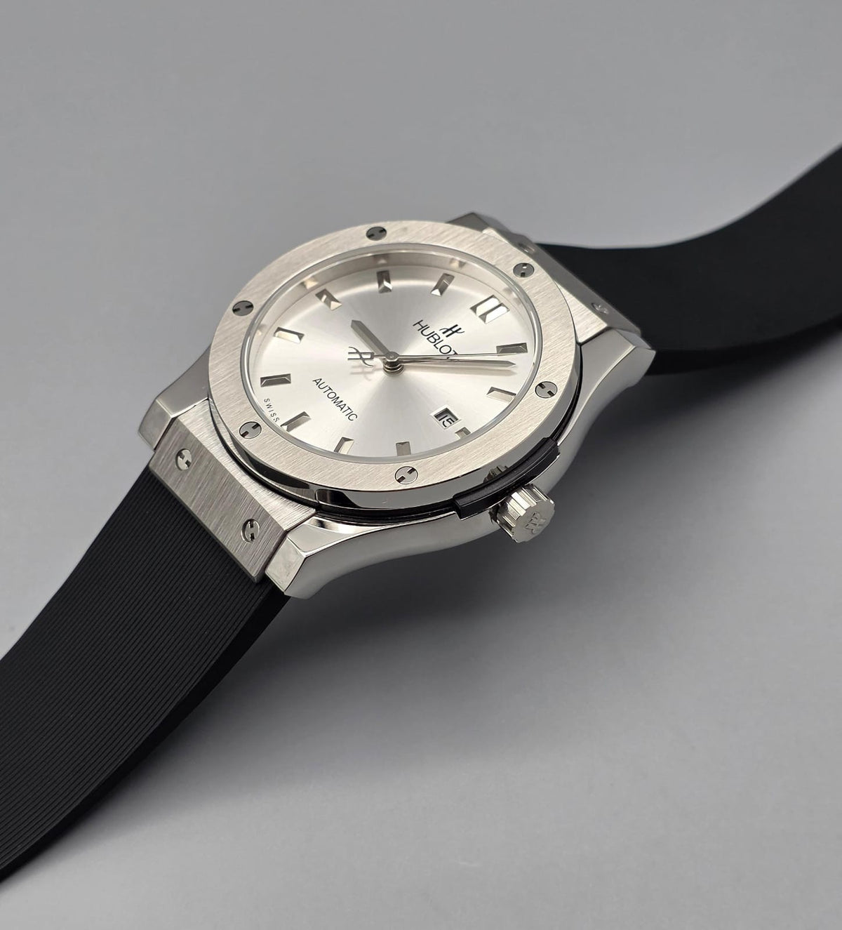 Premium Silver Dial Automatic Luxury Watch – Black Rubber Strap