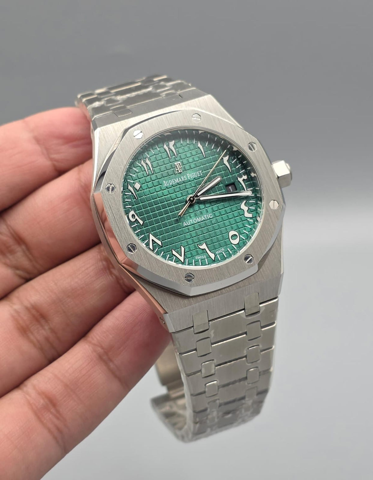 Premium Stainless Steel Emerald Green Eastern Arabic Luxury Watch