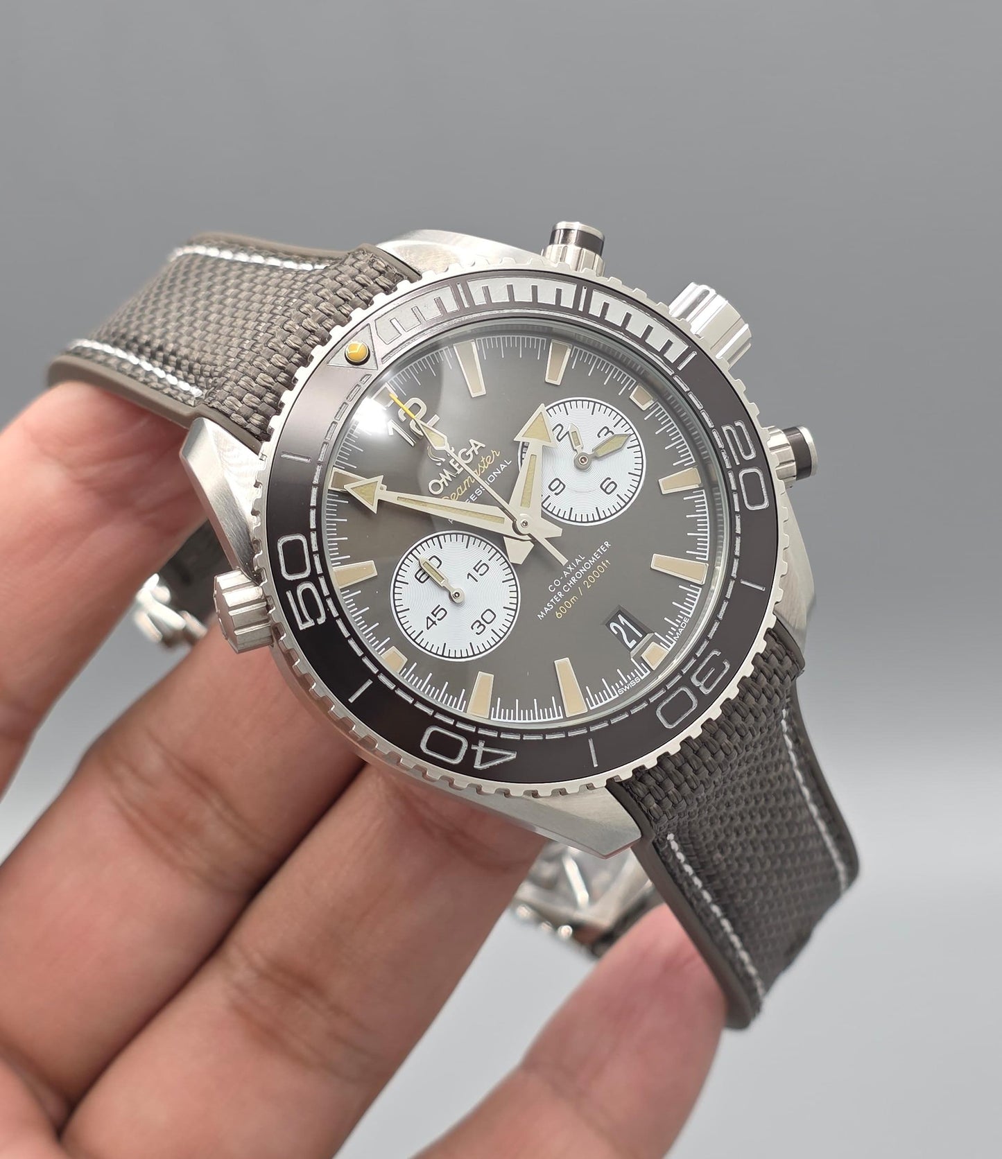 High Quality Luxury Branded Watch - PVC STRAP