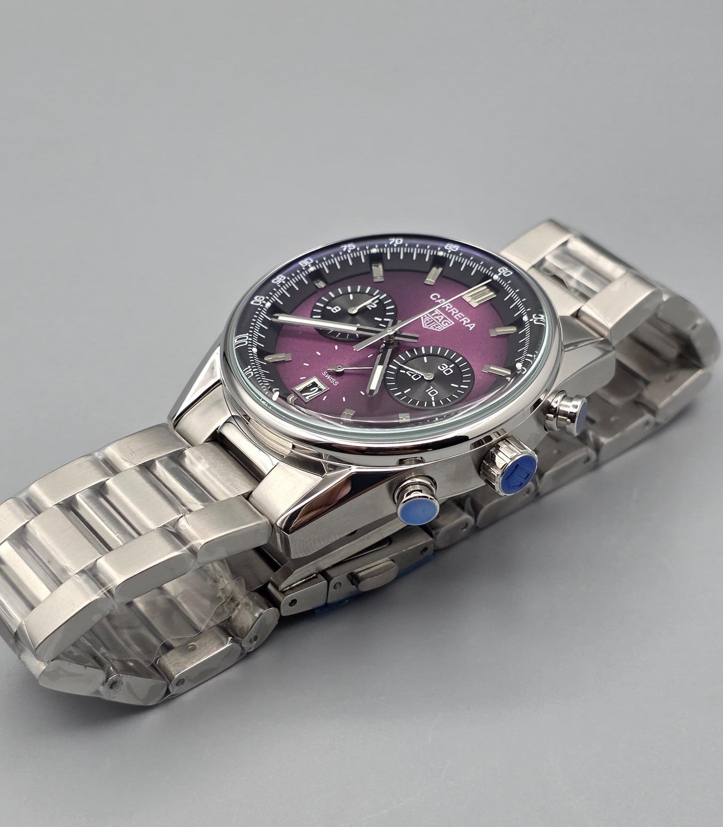 Luxury Chronograph Watch – Maroon Dial Edition