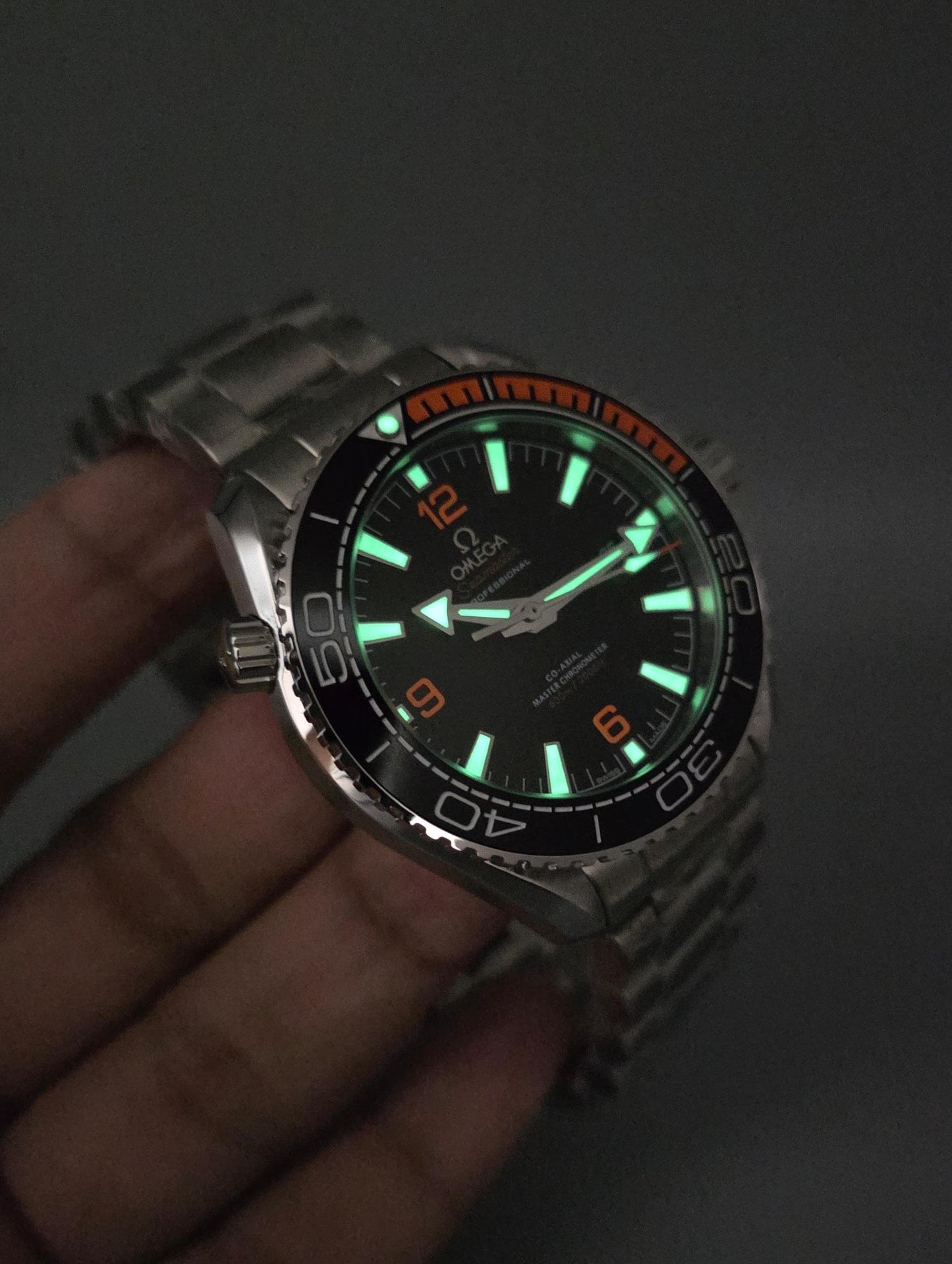 High Quality Luxury Branded Watch - Silver
