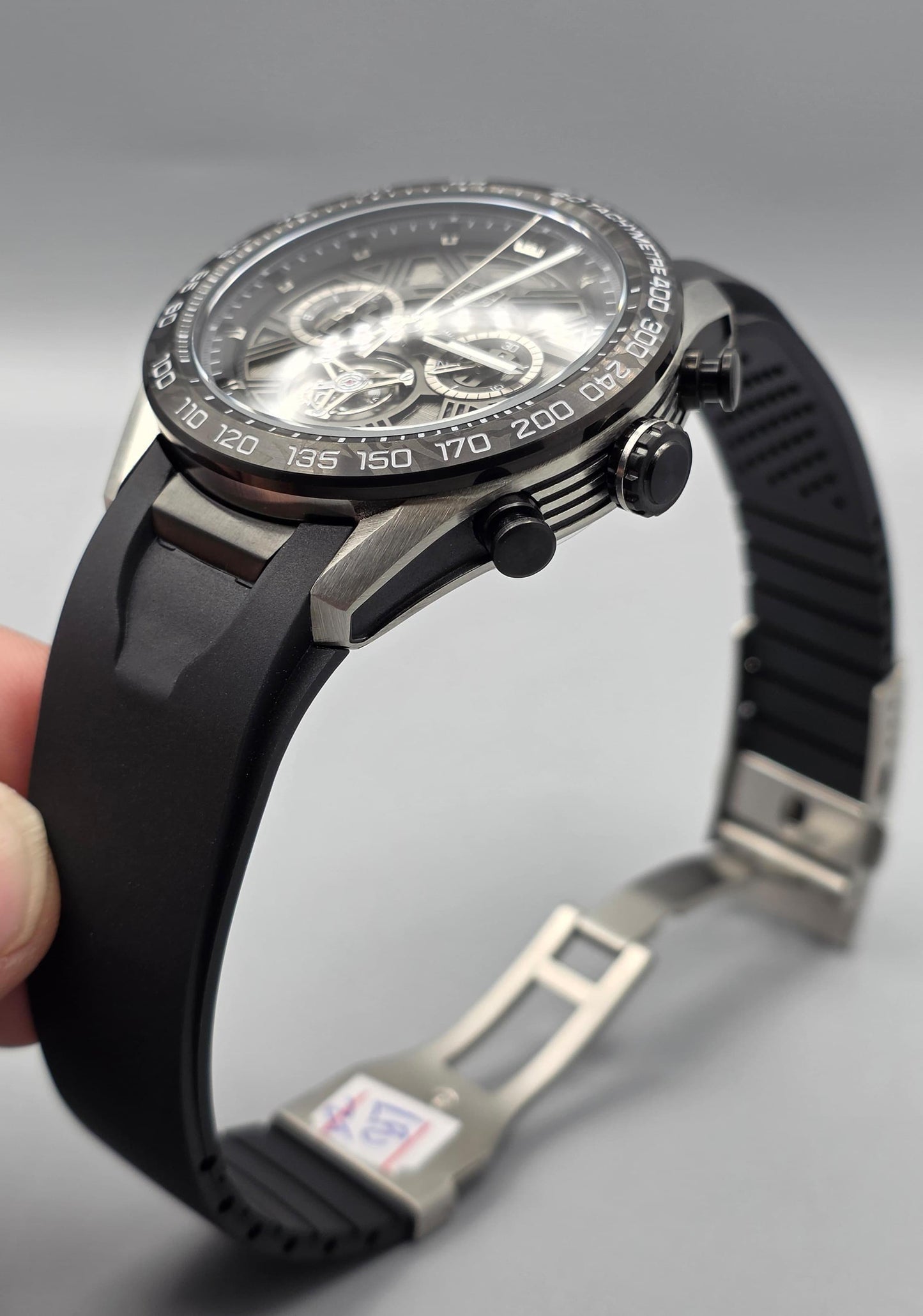 Luxury Chronograph Watch – Silver Edition