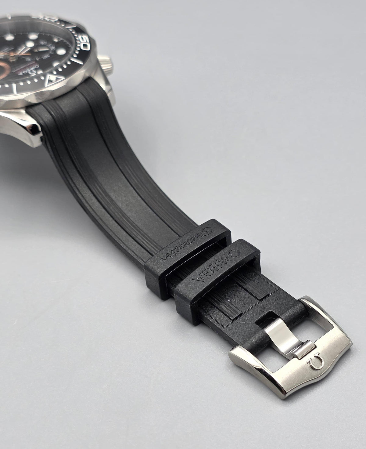 Premium Stainless Steel Black Wave Dial Luxury Automatic Watch