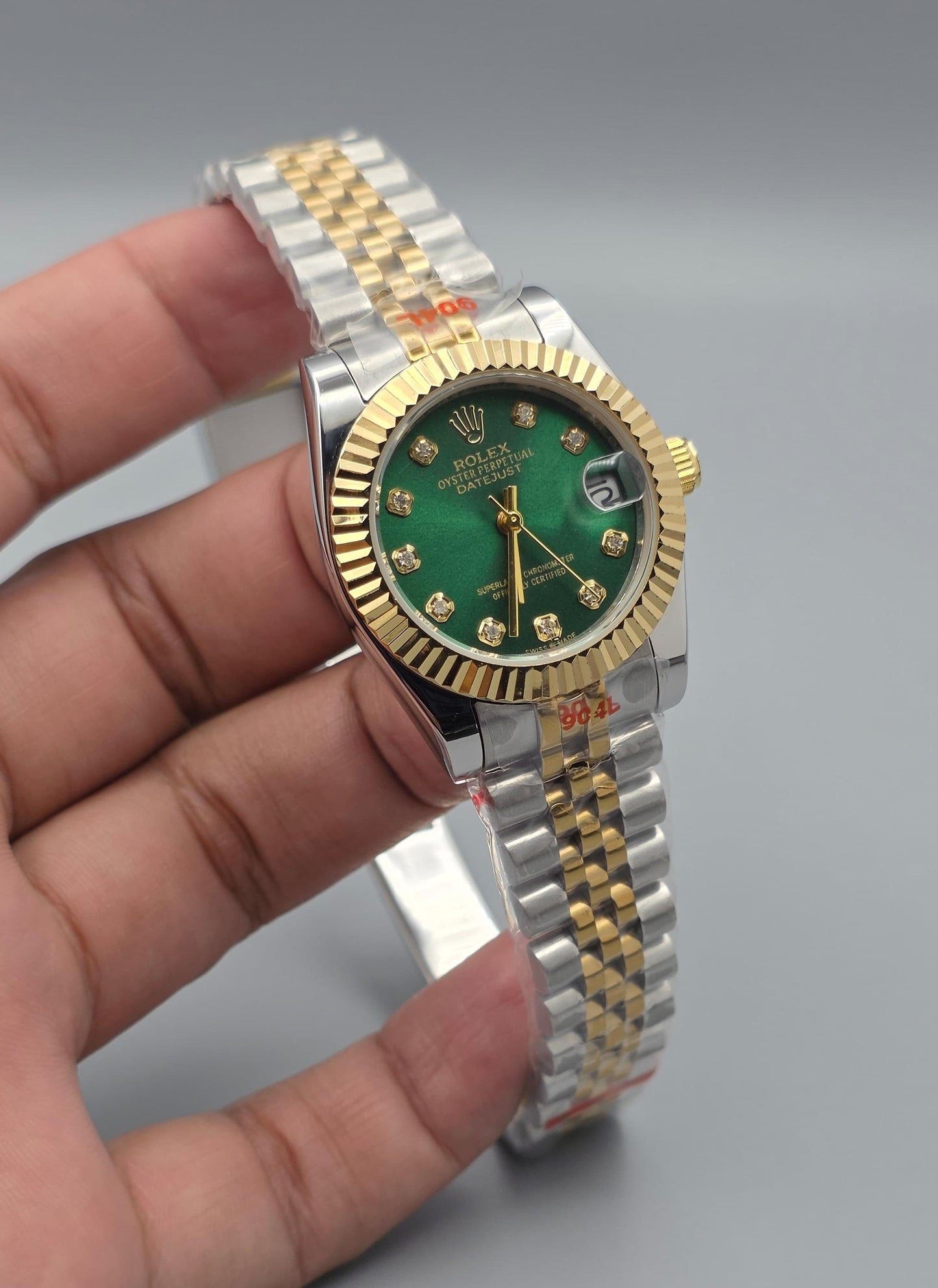 Luxury Green Dial Ladies Edition