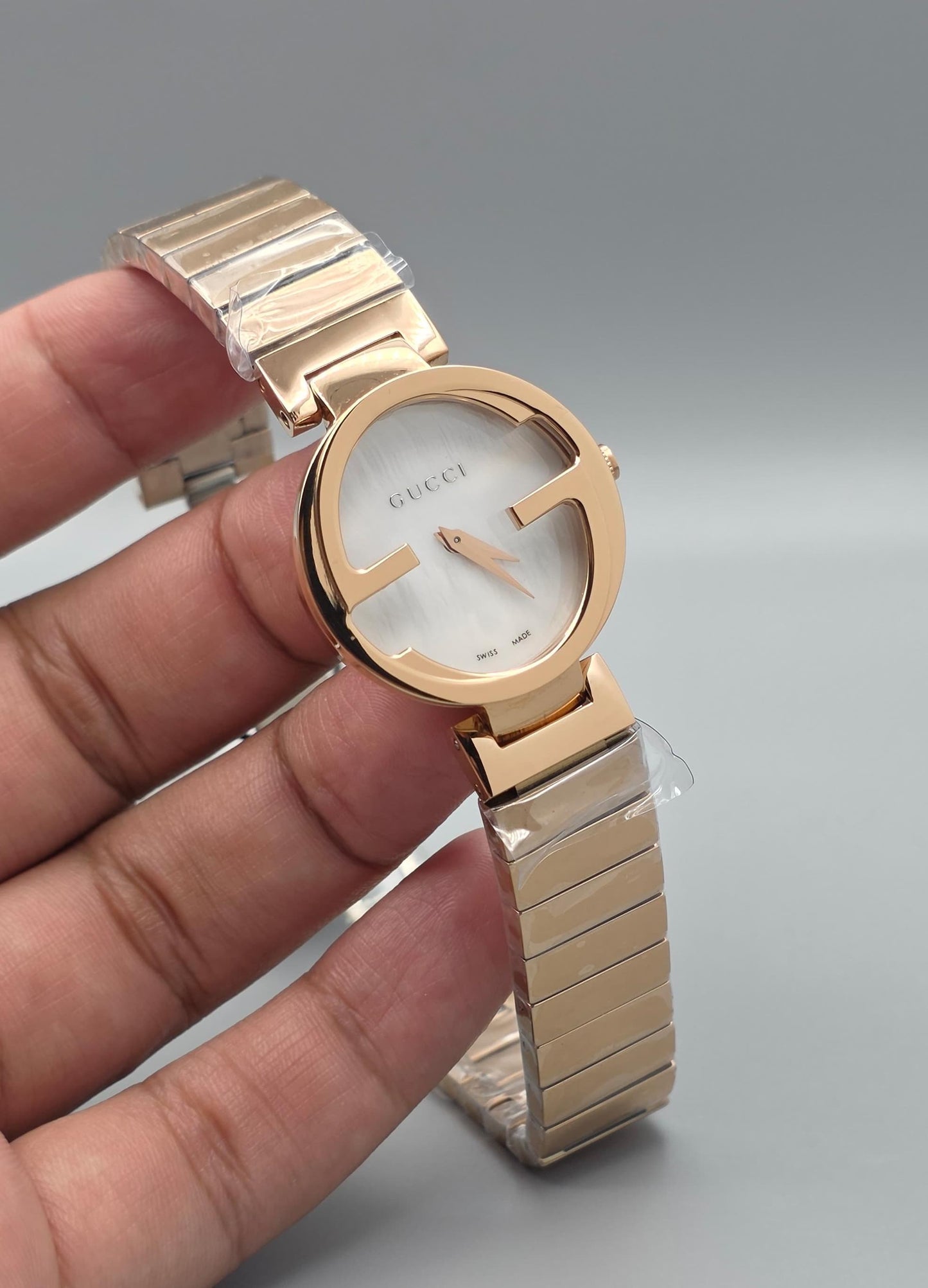 Luxury Ladies Watch – Full Rose Gold Interlocking Edition